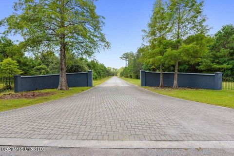 Vacant Land For Sale - 117 Blue Ridge Court<br/> Bay Saint Louis, MS 39520