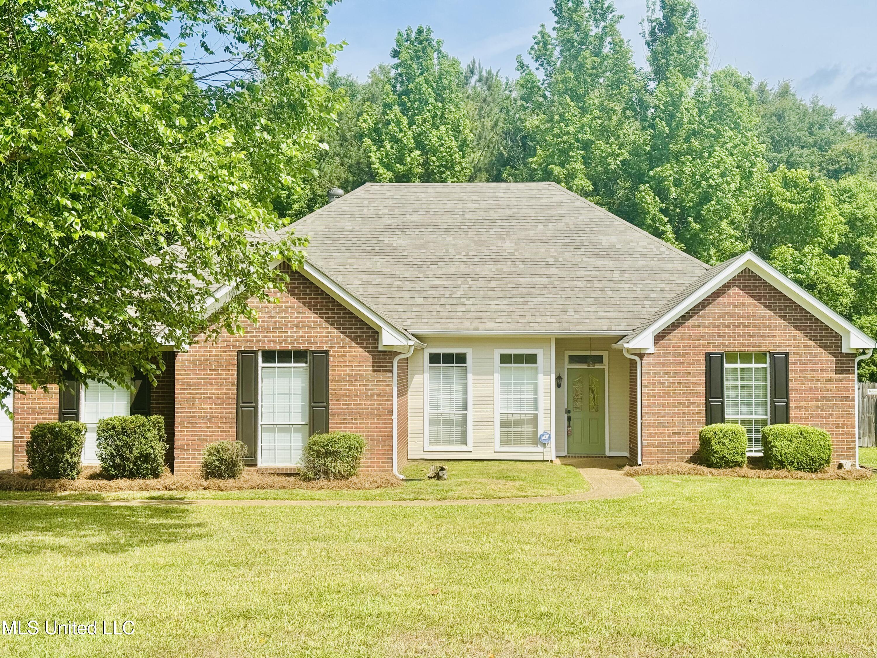 121 Butler Creek Drive, Florence, Mississippi image 1