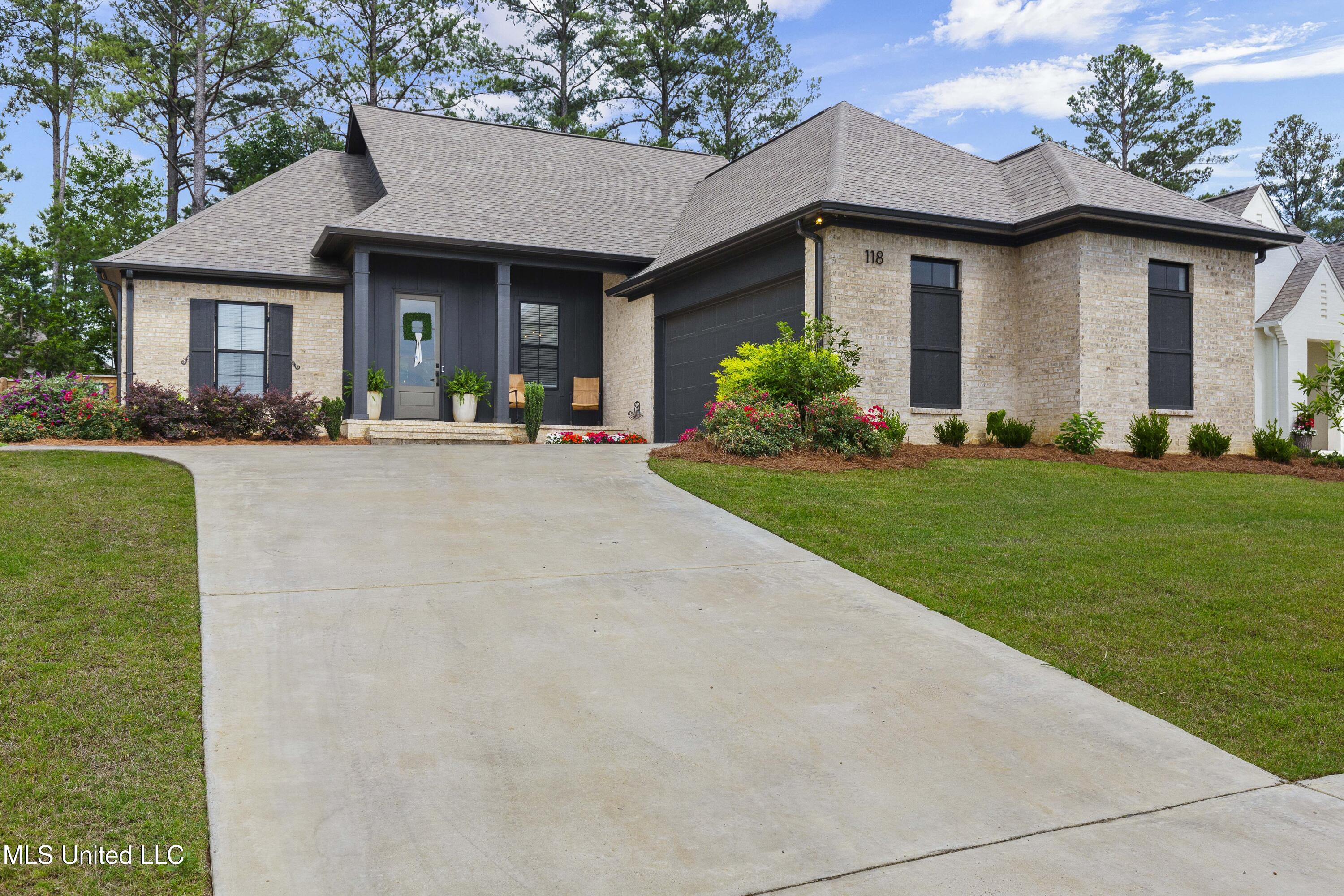 118 Seymour Drive, Madison, Mississippi image 1