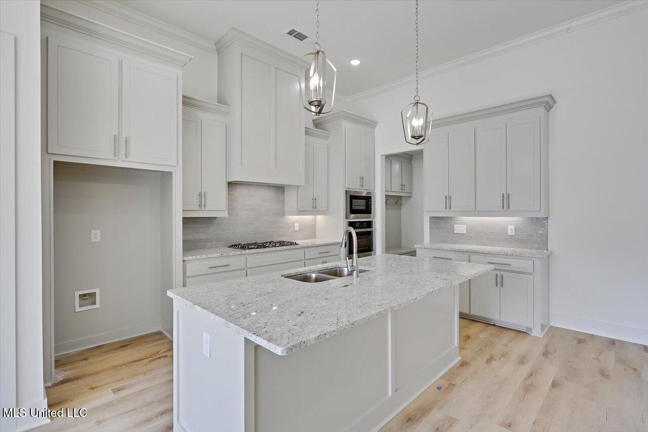1014 Kensington Drive, Flowood, Mississippi image 9