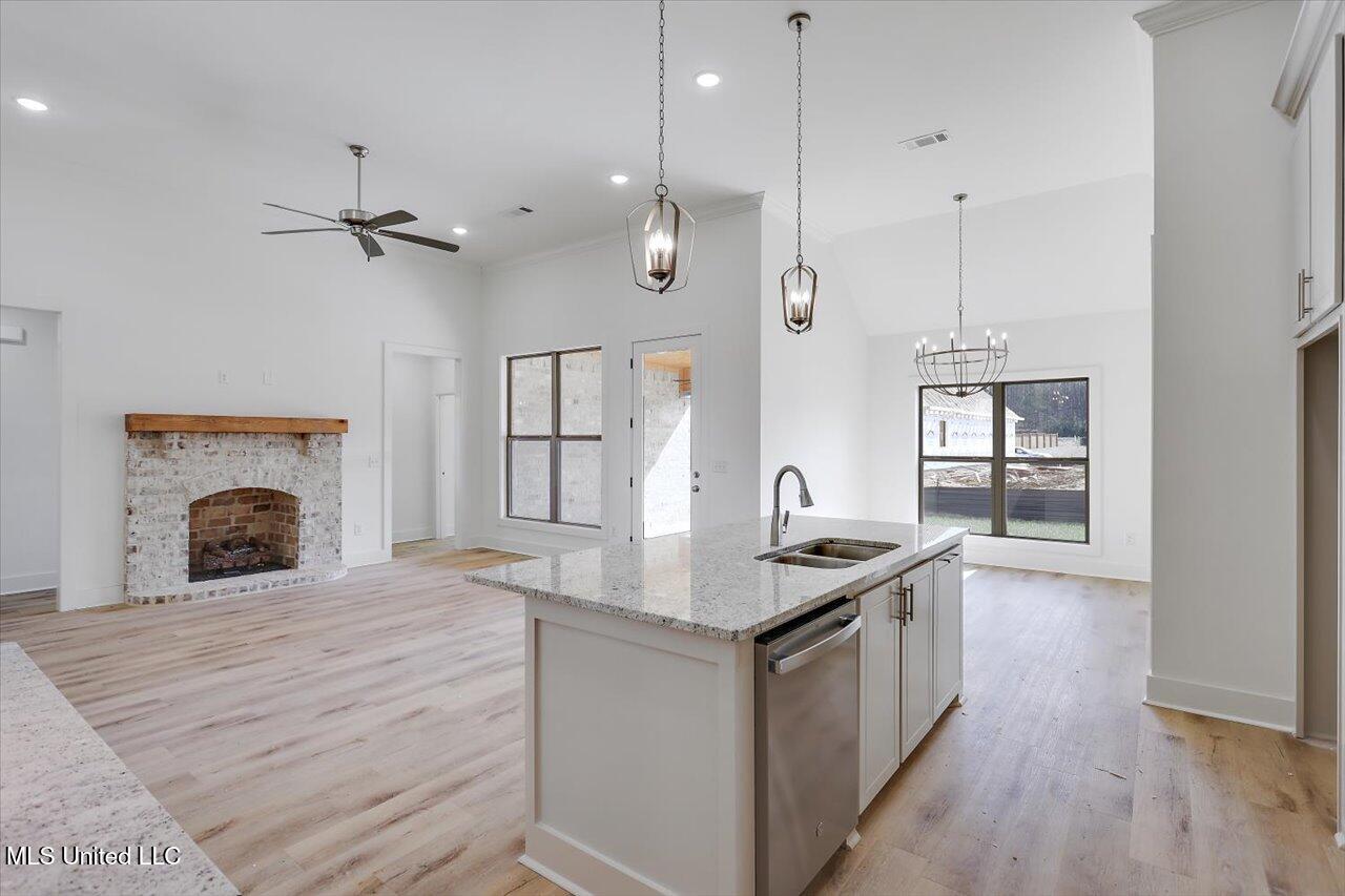 1014 Kensington Drive, Flowood, Mississippi image 11