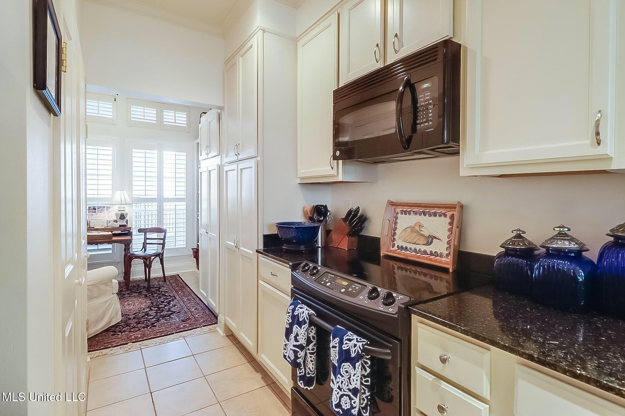 1100 W Beach Boulevard #512, Pass Christian, Mississippi image 11