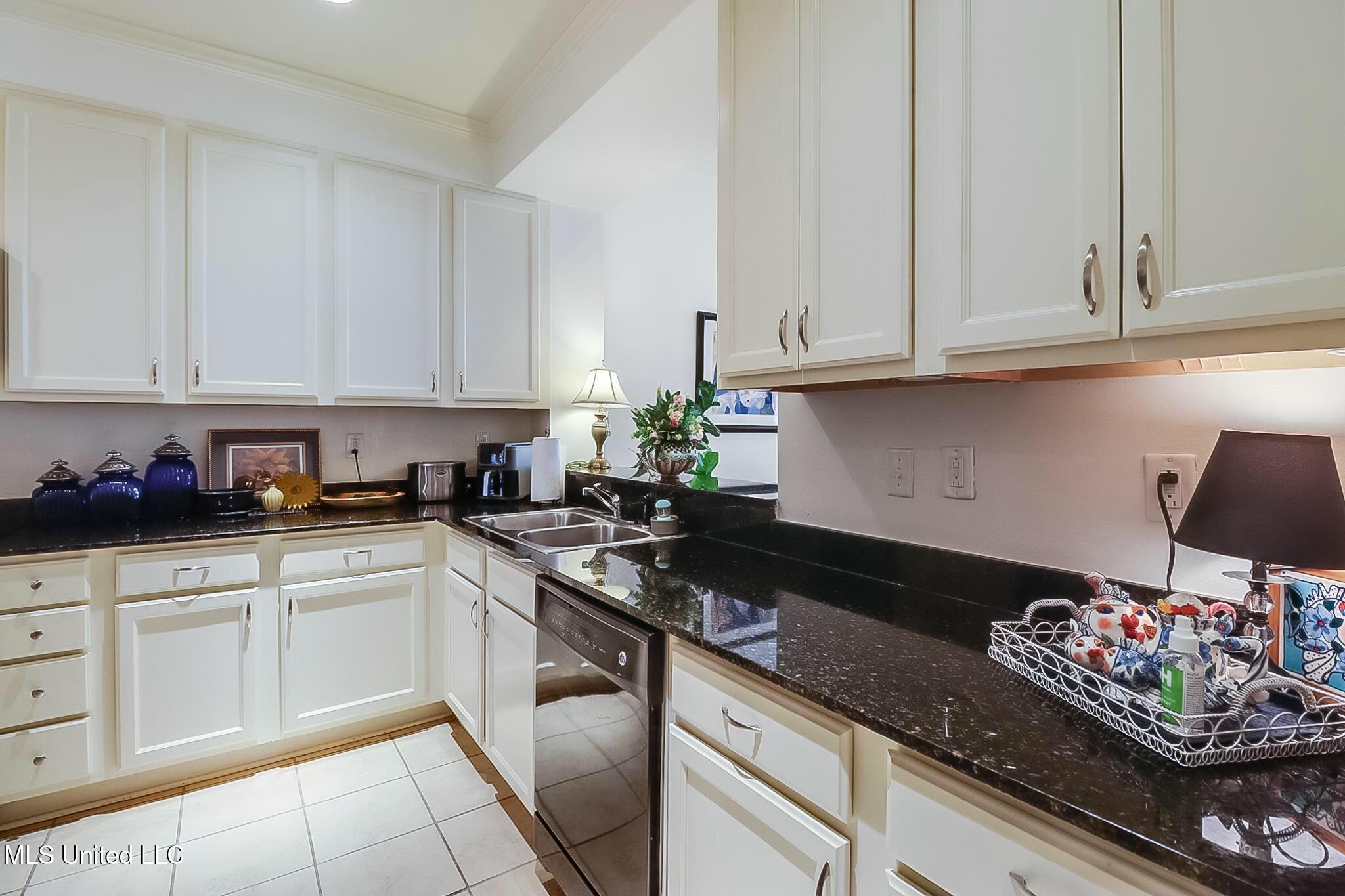 1100 W Beach Boulevard #512, Pass Christian, Mississippi image 10