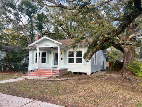 Homes For Sale - 910 40th Avenue<br/> Gulfport, MS 39501