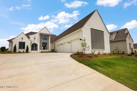 Homes For Sale - 225 Parke Drive<br/> Ridgeland, MS 39157