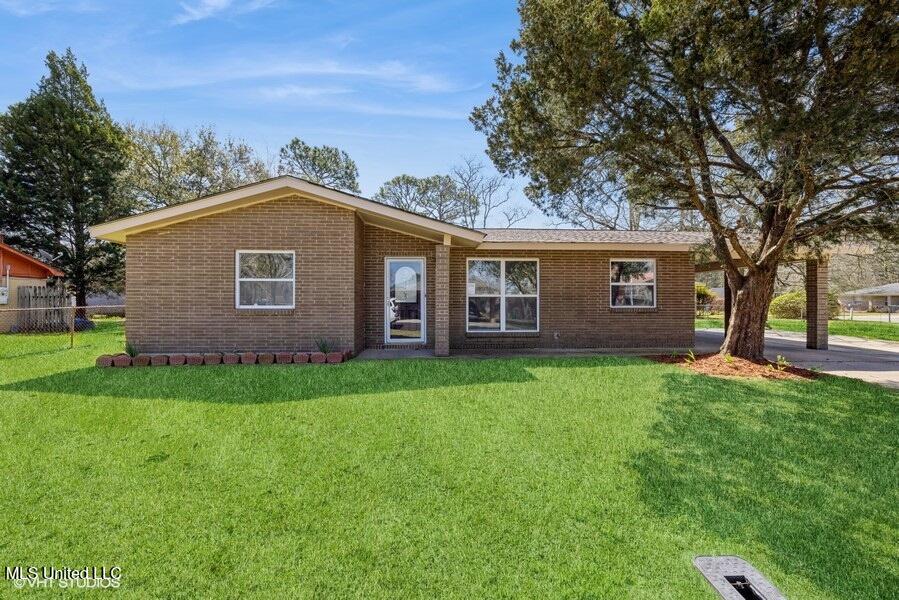 5900 Yaupon Street, Moss Point, Mississippi image 1