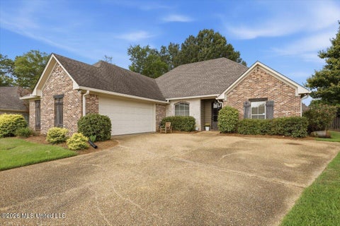 Homes For Sale - 113 Weldon Drive<br/> Madison County, Madison, MS 39110
