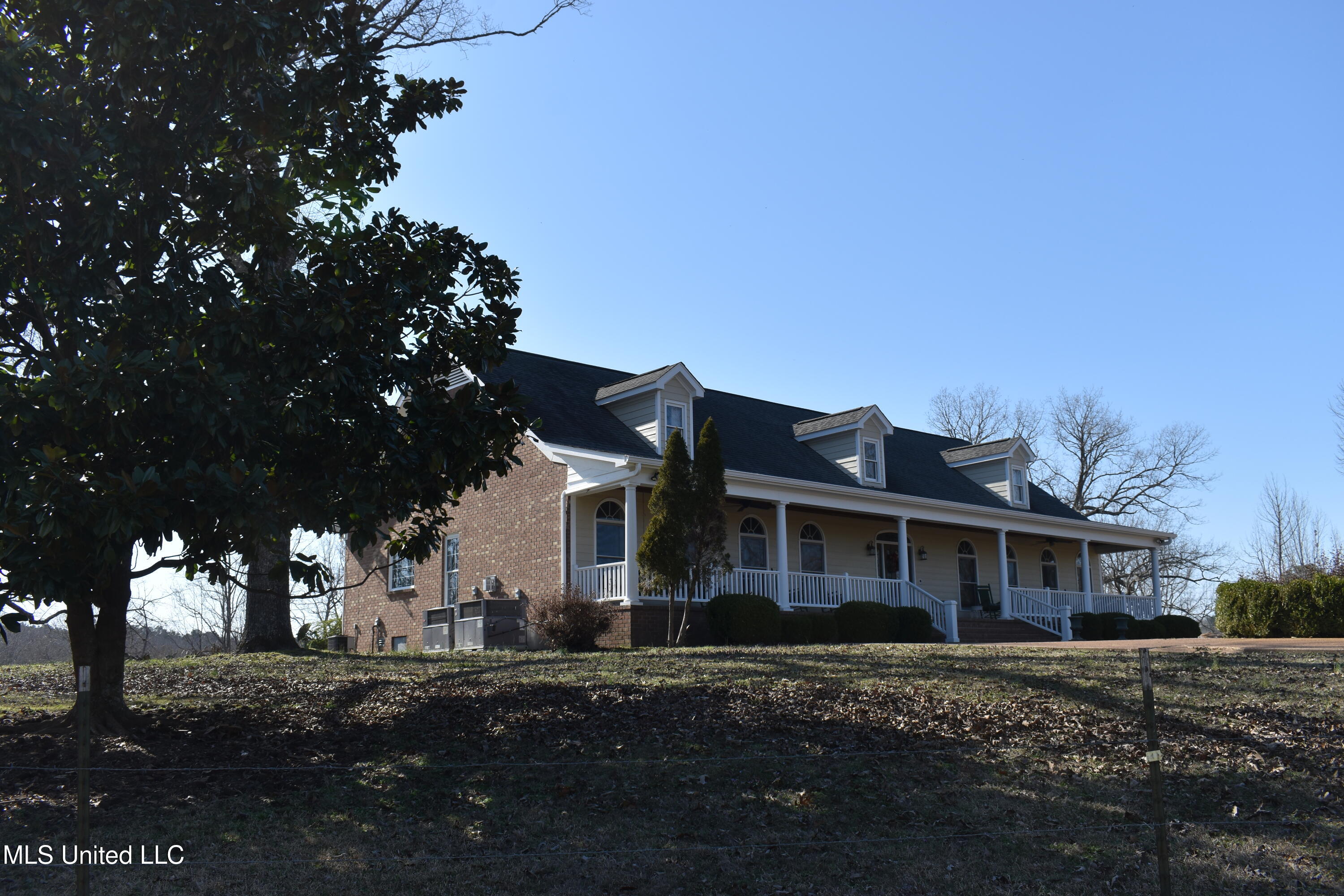 556 Thomas Road, Waterford, Mississippi image 5