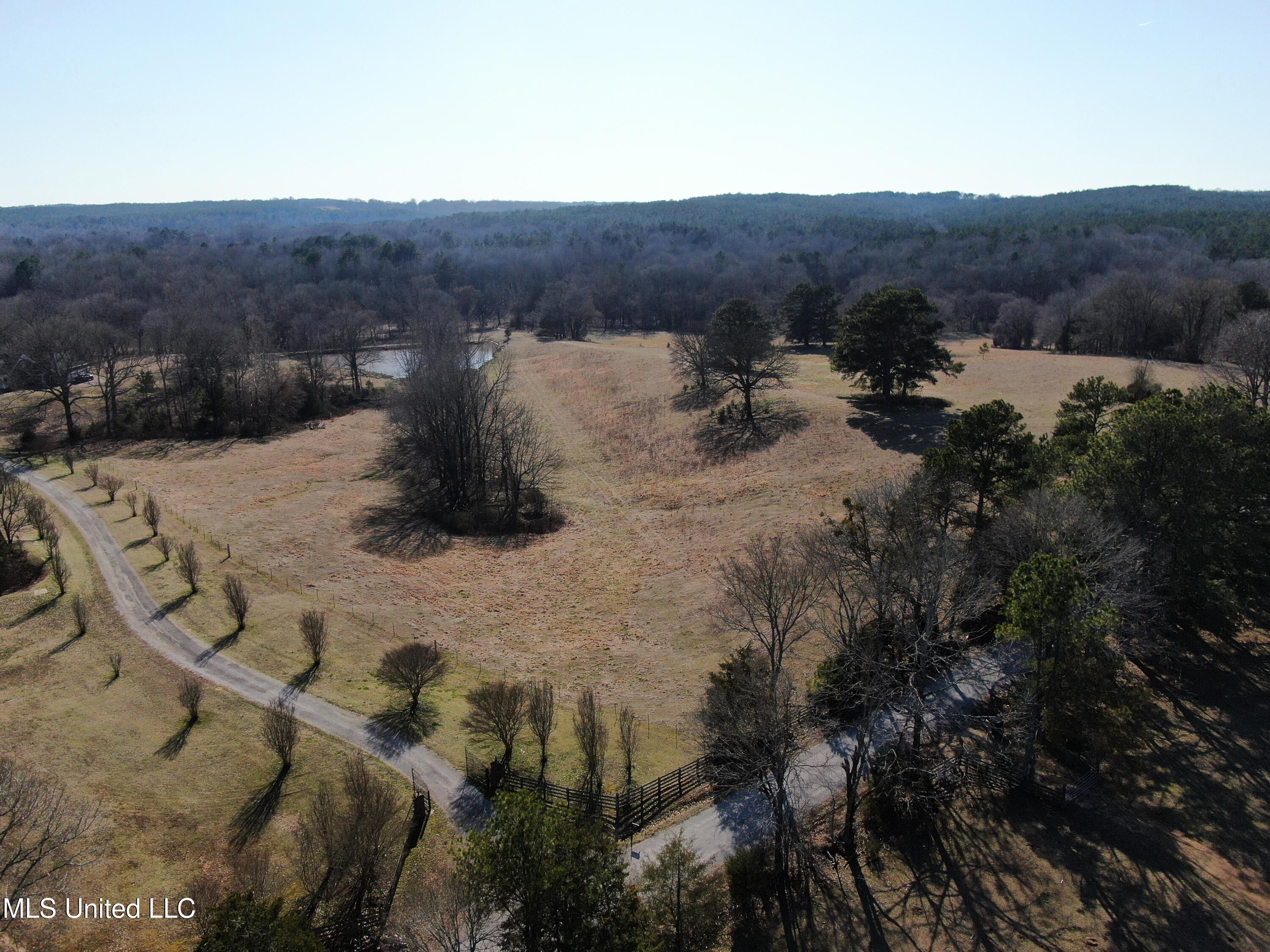 556 Thomas Road, Waterford, Mississippi image 39