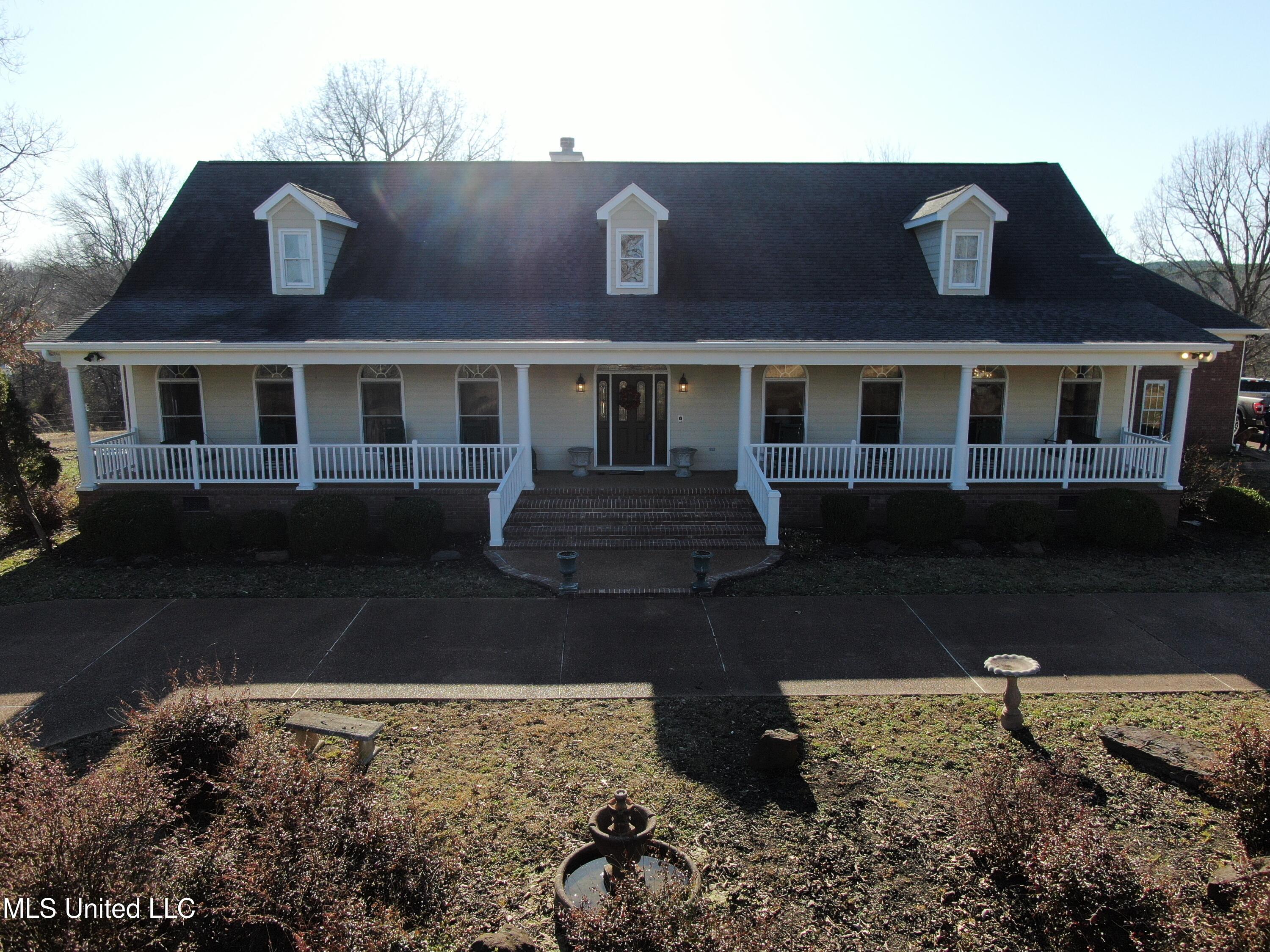 556 Thomas Road, Waterford, Mississippi image 1