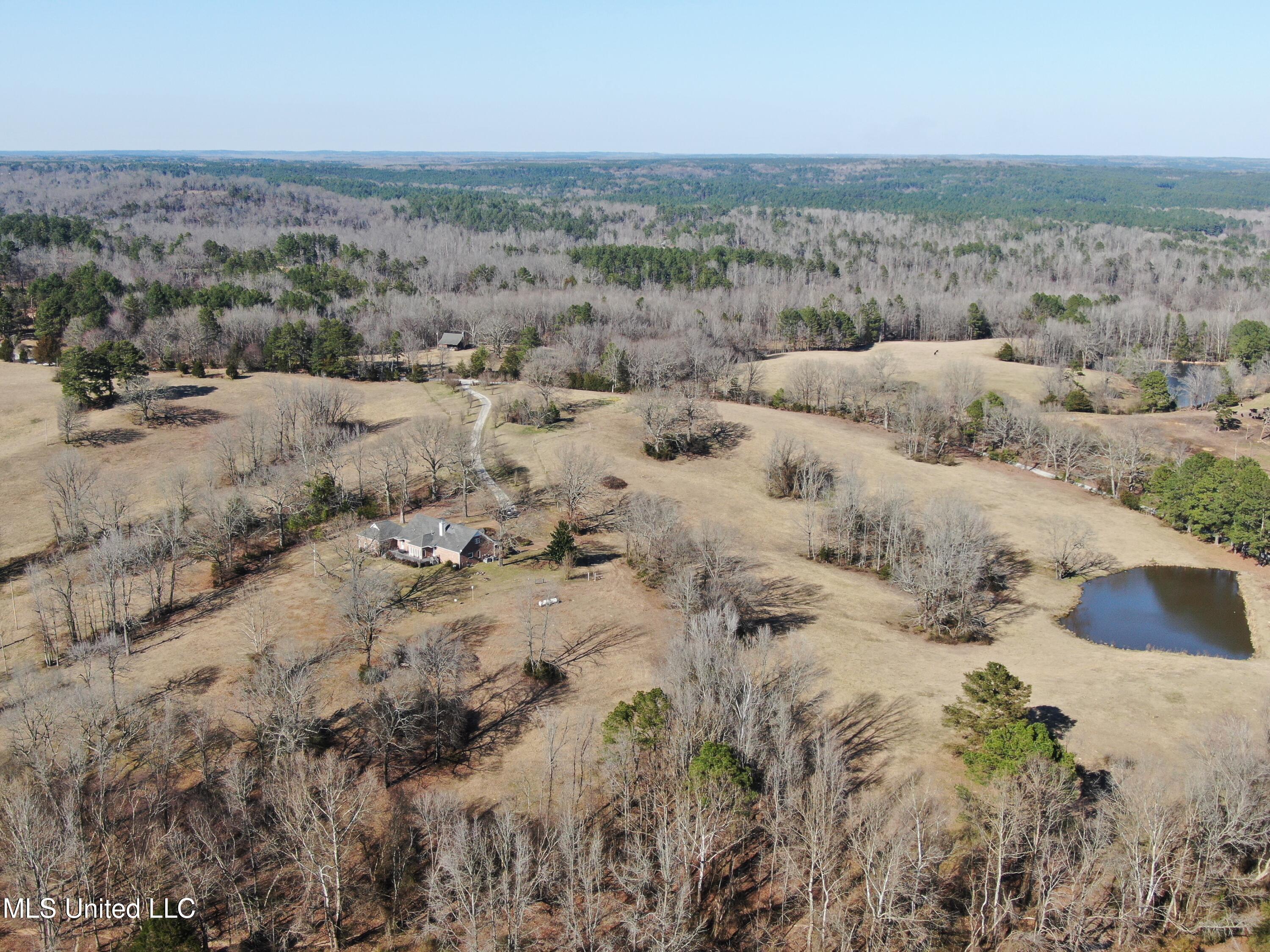 556 Thomas Road, Waterford, Mississippi image 45