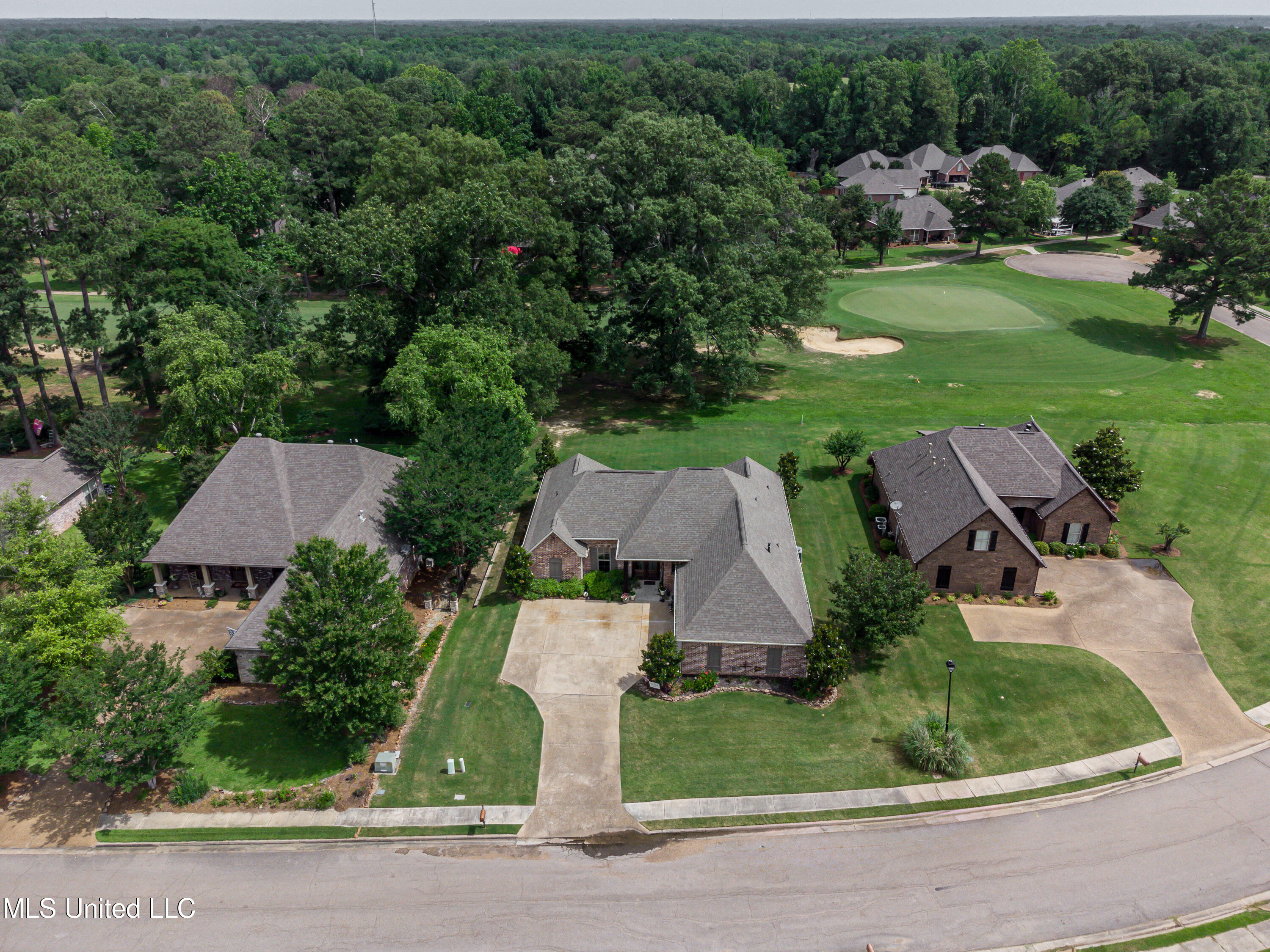 Canton, Mississippi 39046, United States, 4 Bedrooms Bedrooms, ,2 BathroomsBathrooms,Residential,Pending,56507