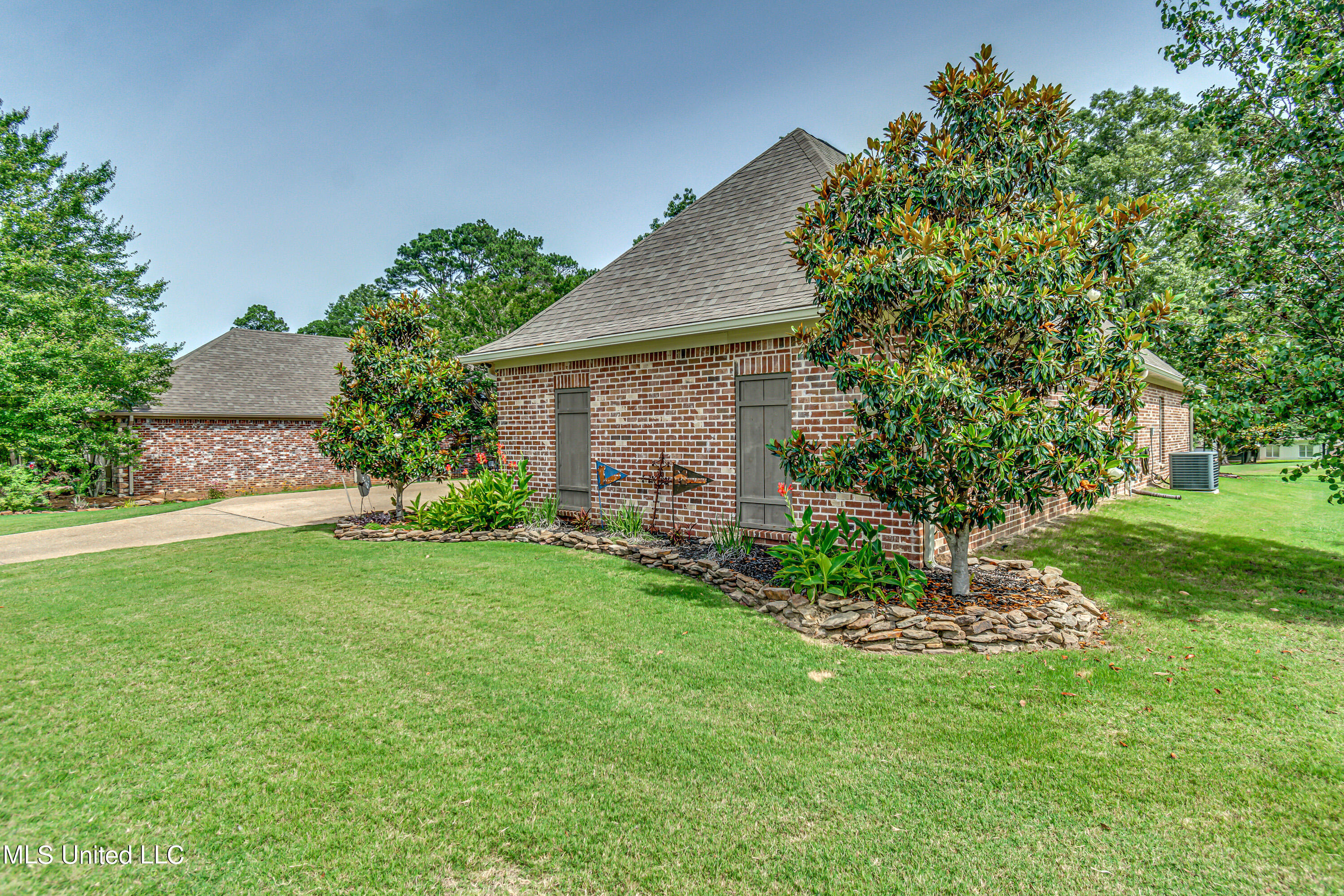 Canton, Mississippi 39046, United States, 4 Bedrooms Bedrooms, ,2 BathroomsBathrooms,Residential,Pending,56507