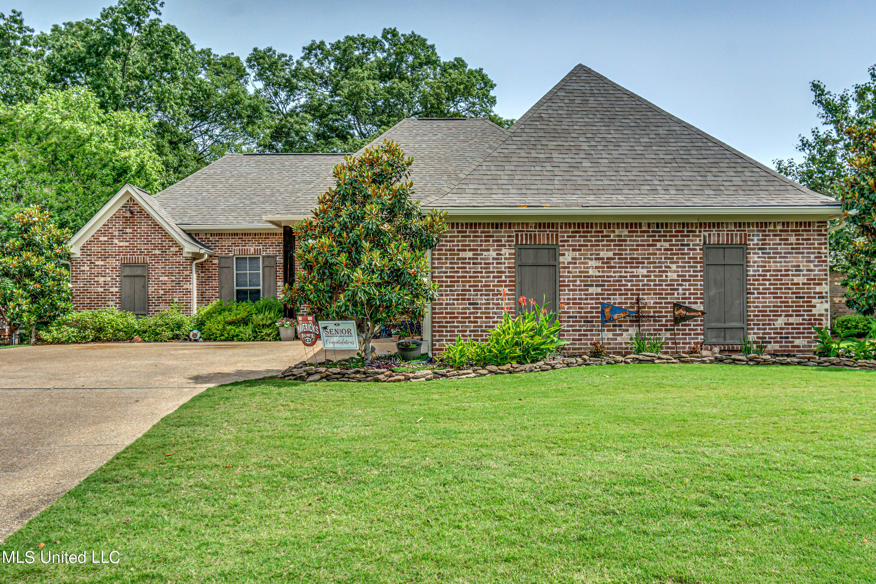 Canton, Mississippi 39046, United States, 4 Bedrooms Bedrooms, ,2 BathroomsBathrooms,Residential,Pending,56507