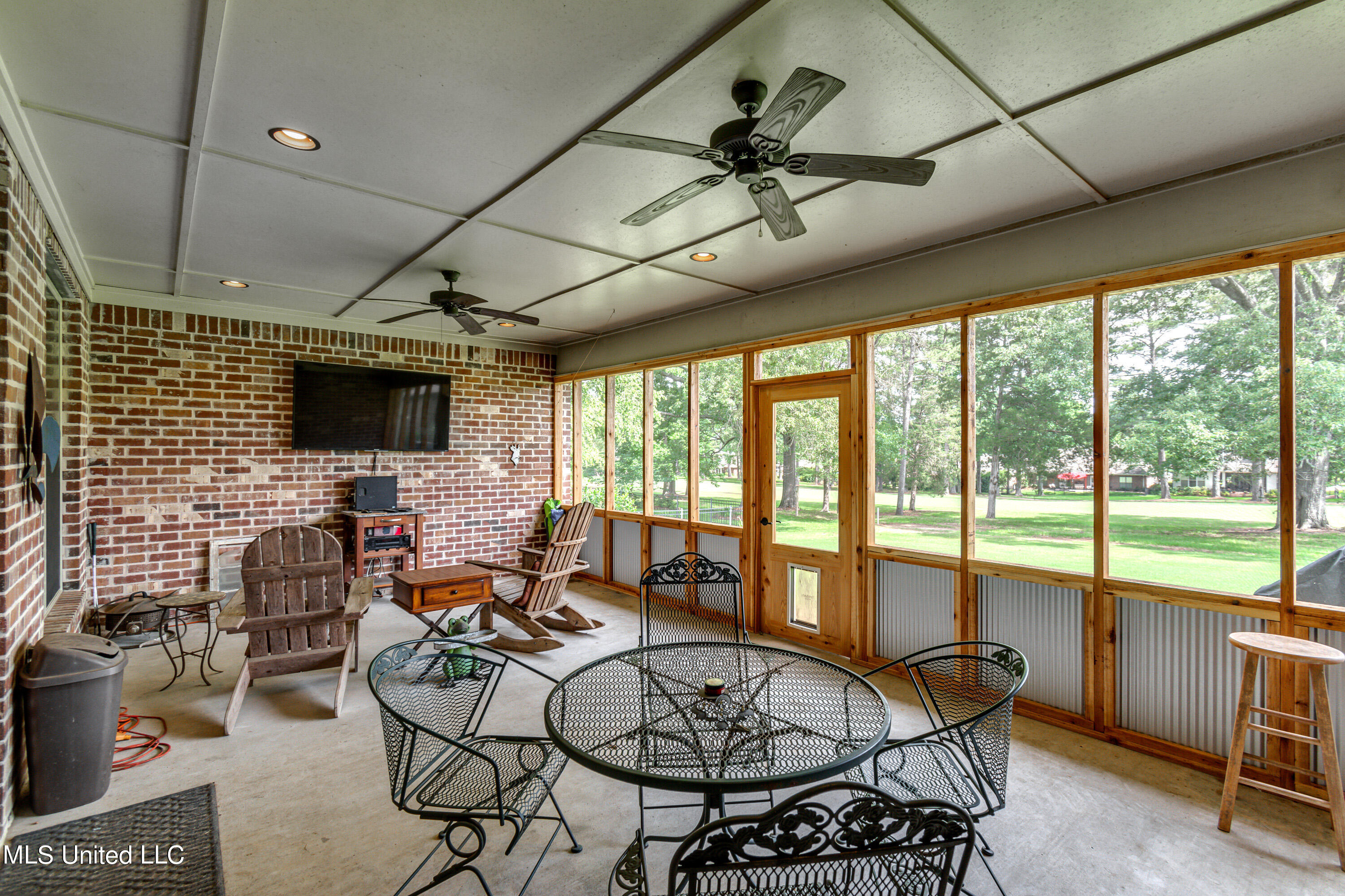 Canton, Mississippi 39046, United States, 4 Bedrooms Bedrooms, ,2 BathroomsBathrooms,Residential,Pending,56507