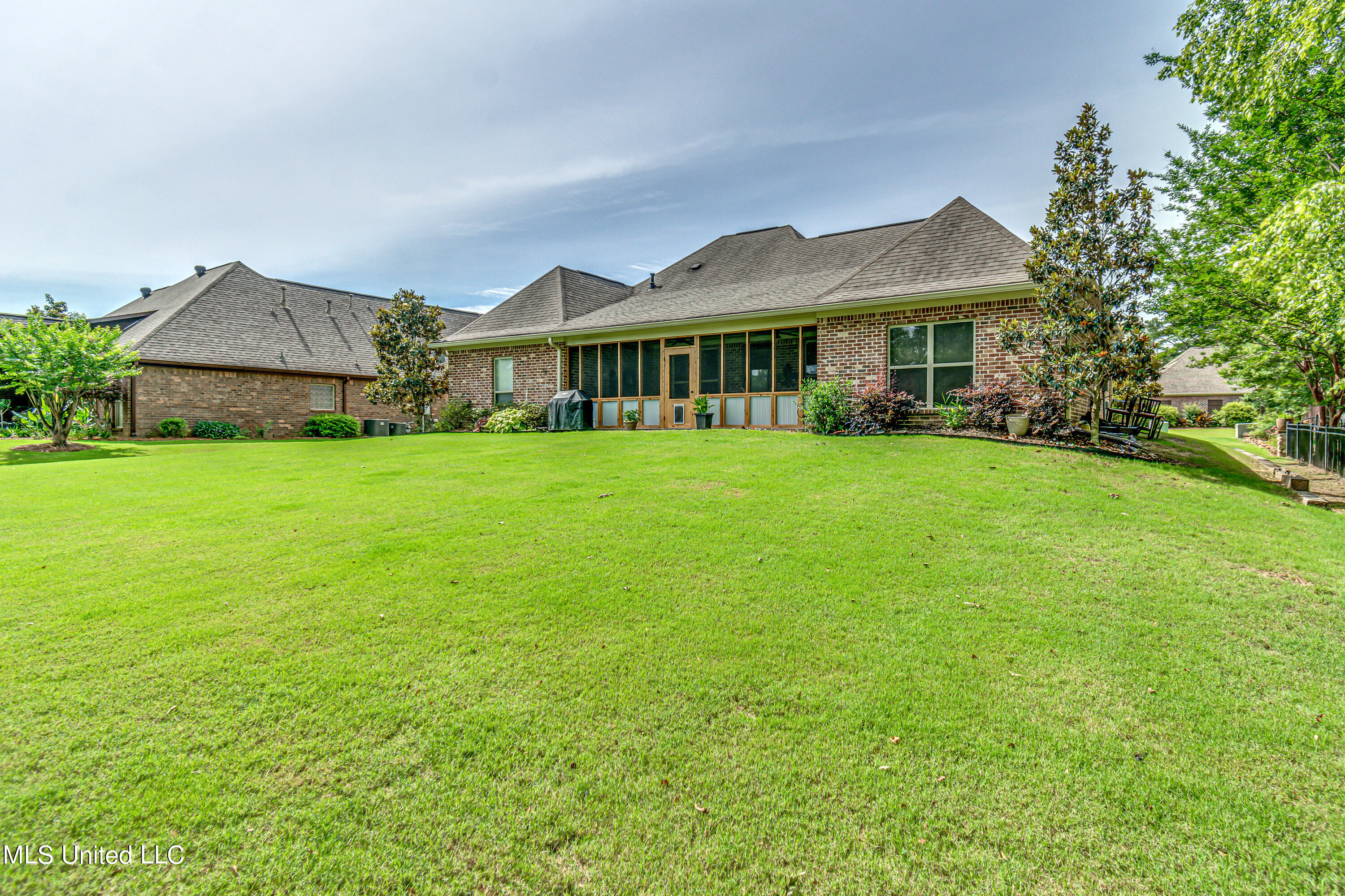 Canton, Mississippi 39046, United States, 4 Bedrooms Bedrooms, ,2 BathroomsBathrooms,Residential,Pending,56507