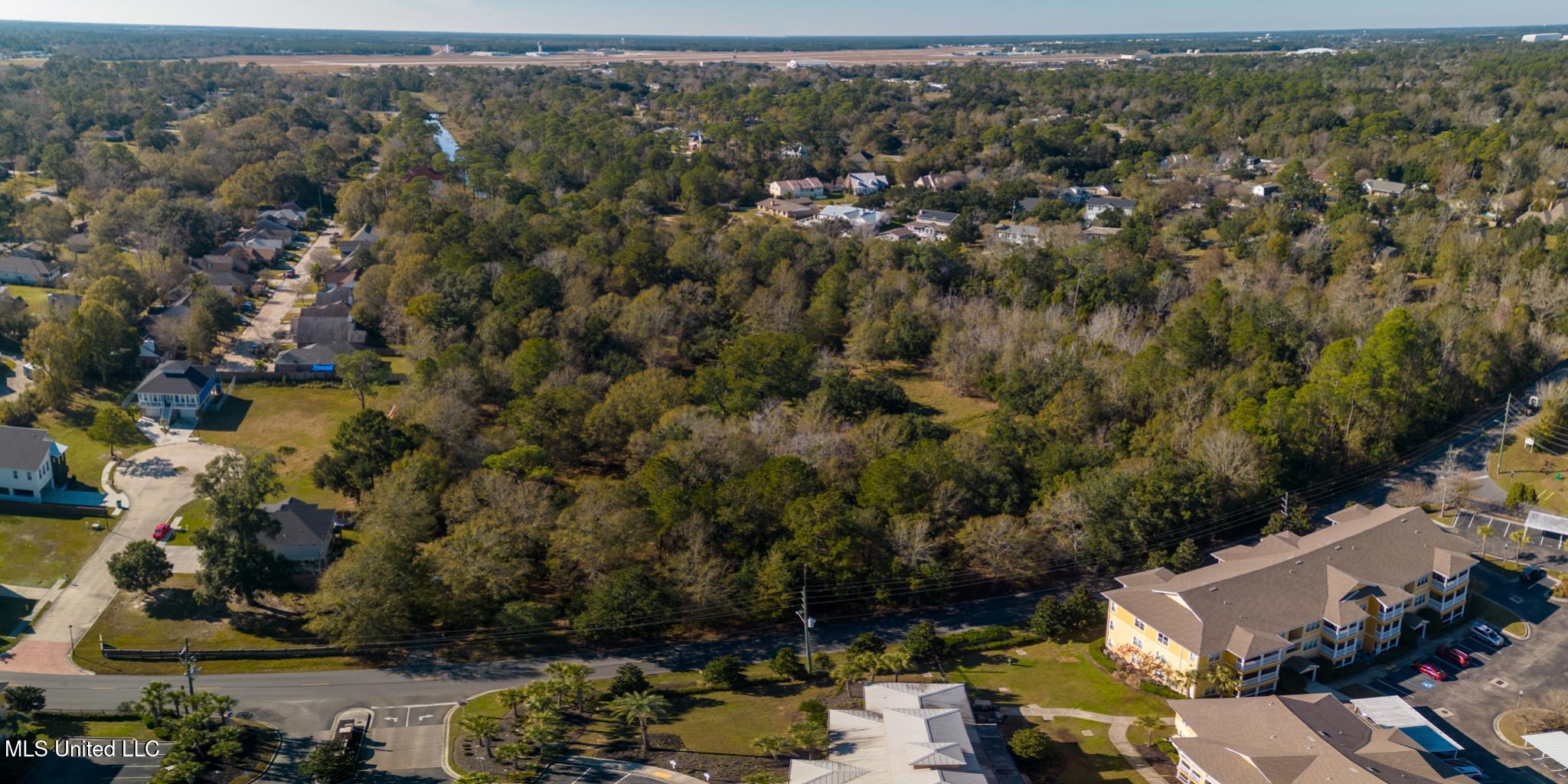 1017 Courthouse Road, Gulfport, Mississippi image 8