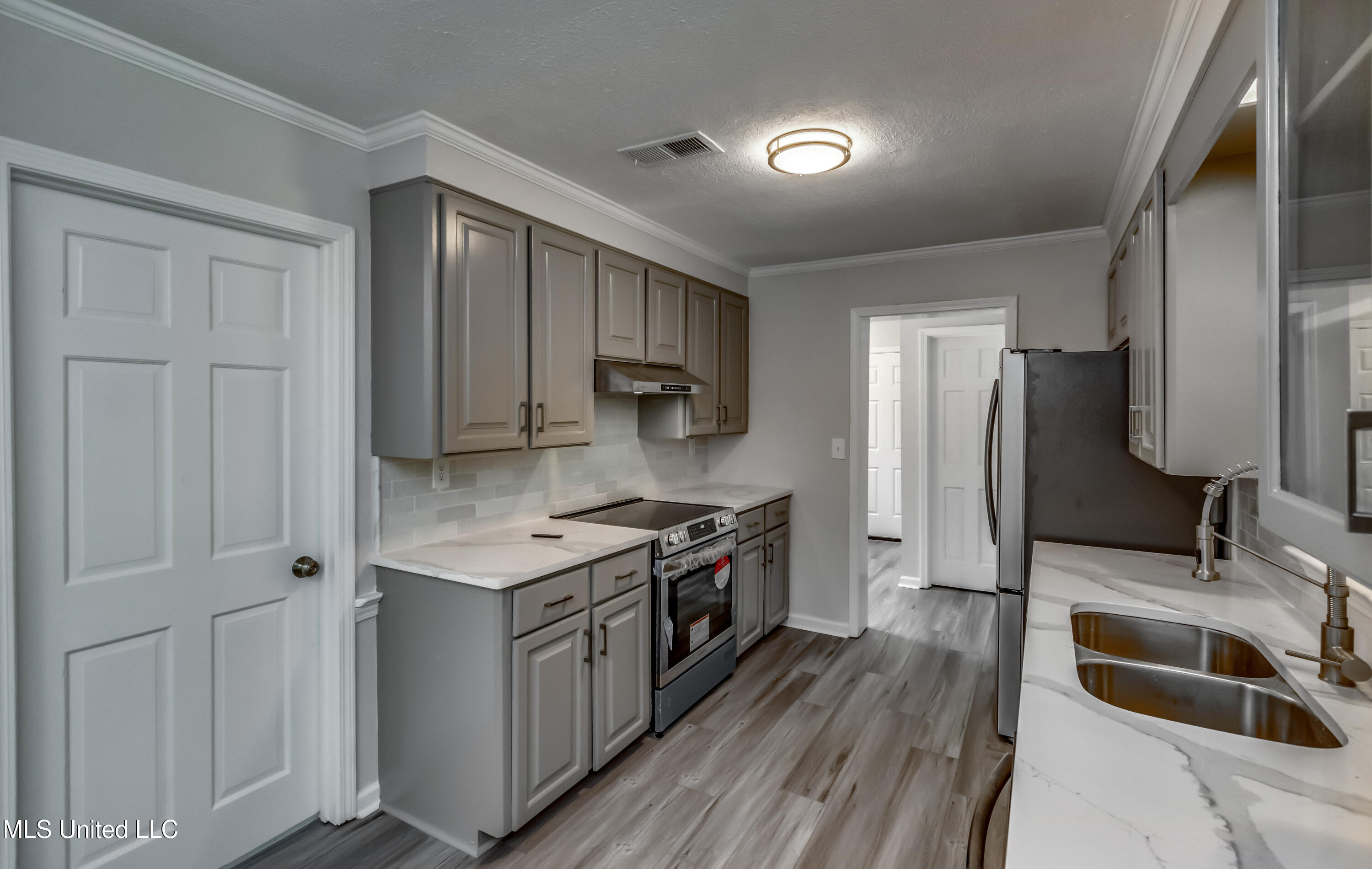 767 Sherwood Drive, Jackson, Mississippi image 21