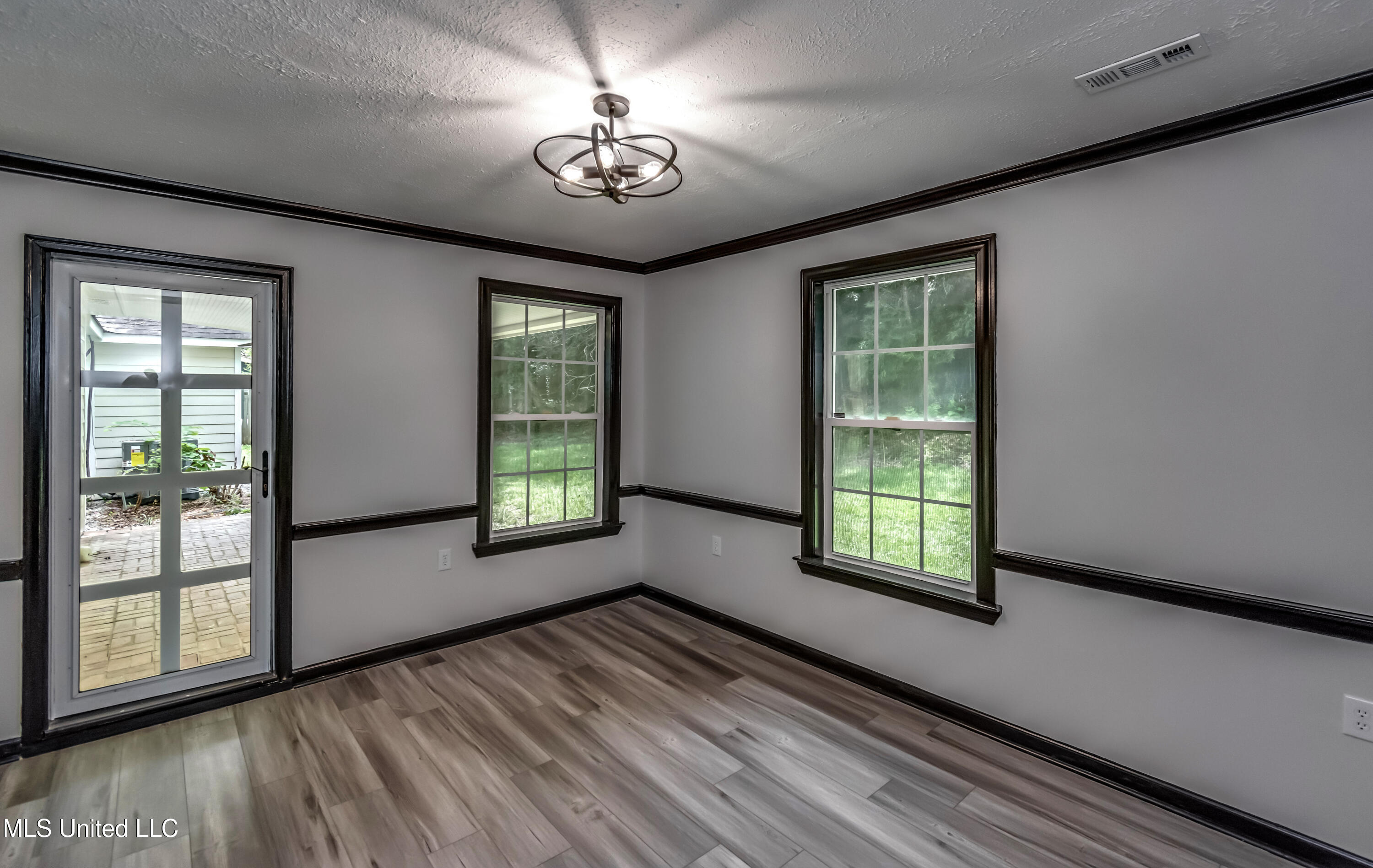767 Sherwood Drive, Jackson, Mississippi image 19