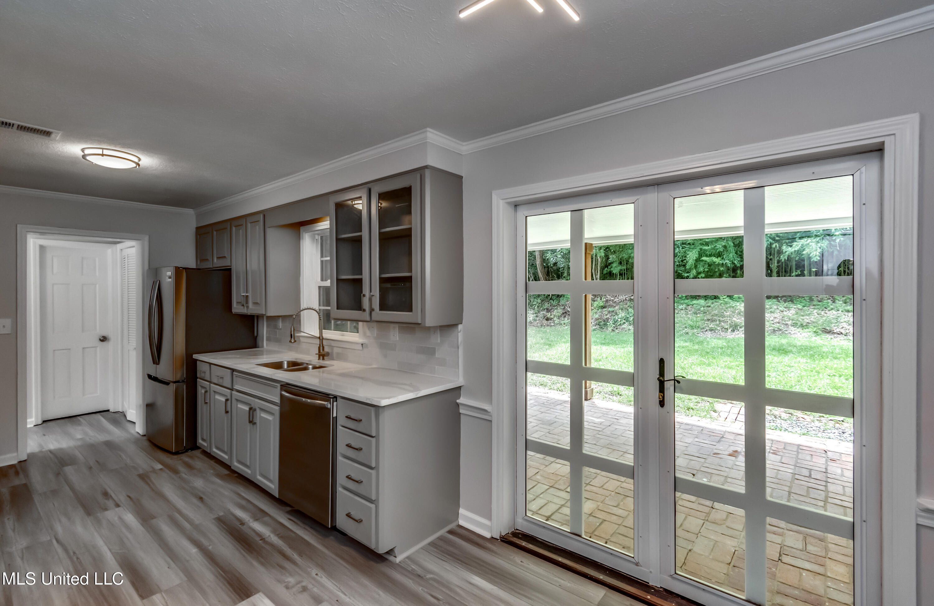767 Sherwood Drive, Jackson, Mississippi image 26
