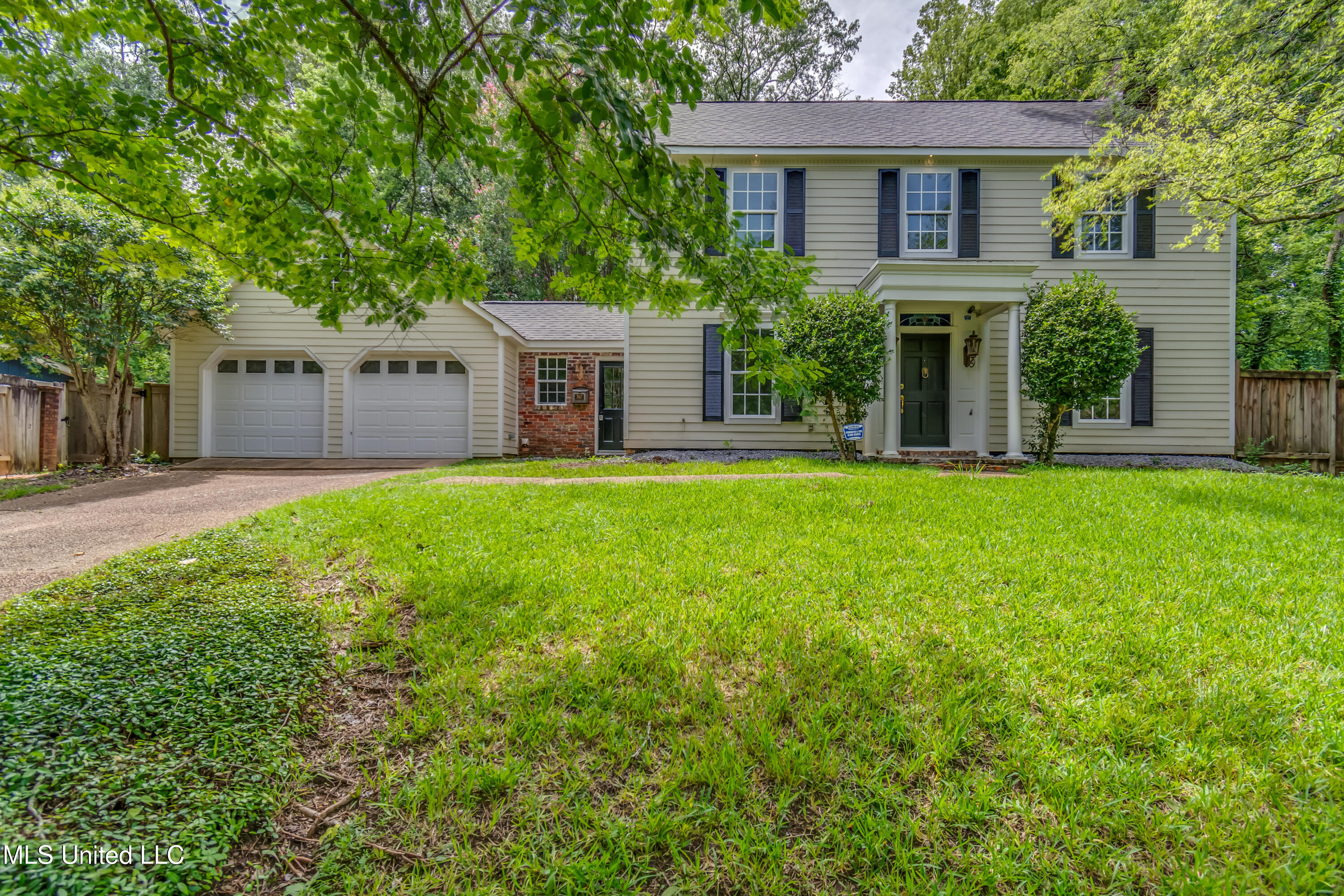 767 Sherwood Drive, Jackson, Mississippi image 2