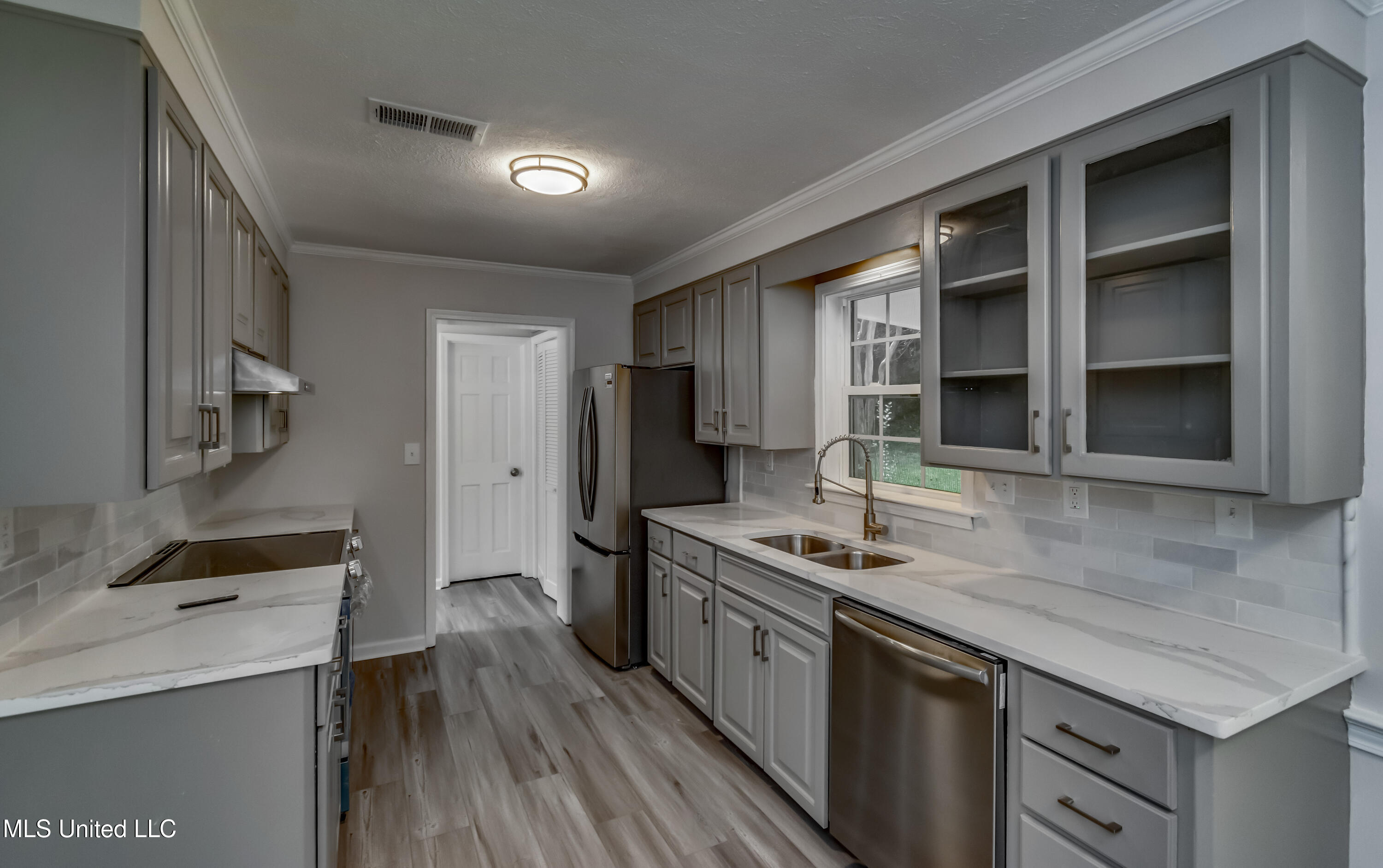 767 Sherwood Drive, Jackson, Mississippi image 22