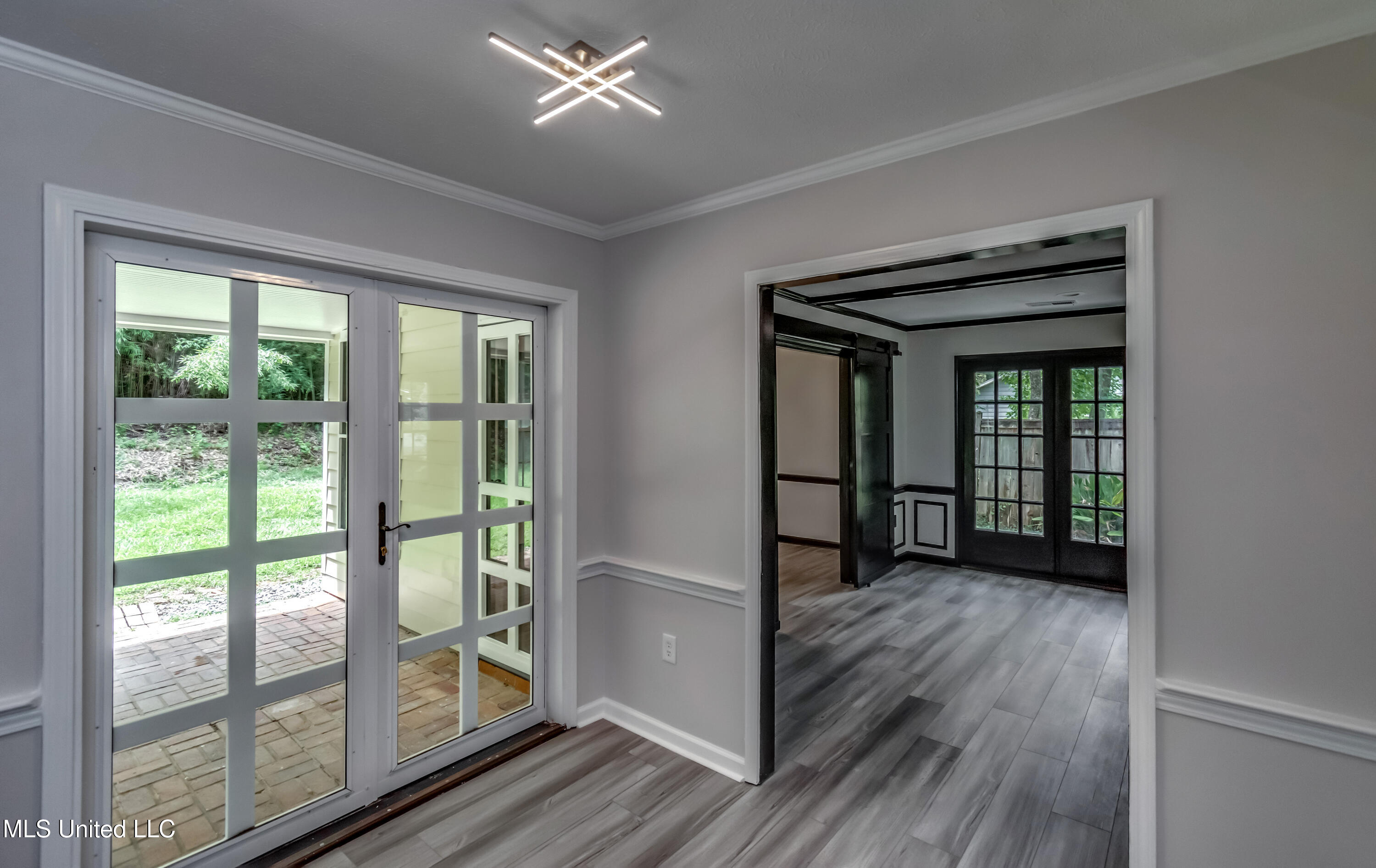 767 Sherwood Drive, Jackson, Mississippi image 25