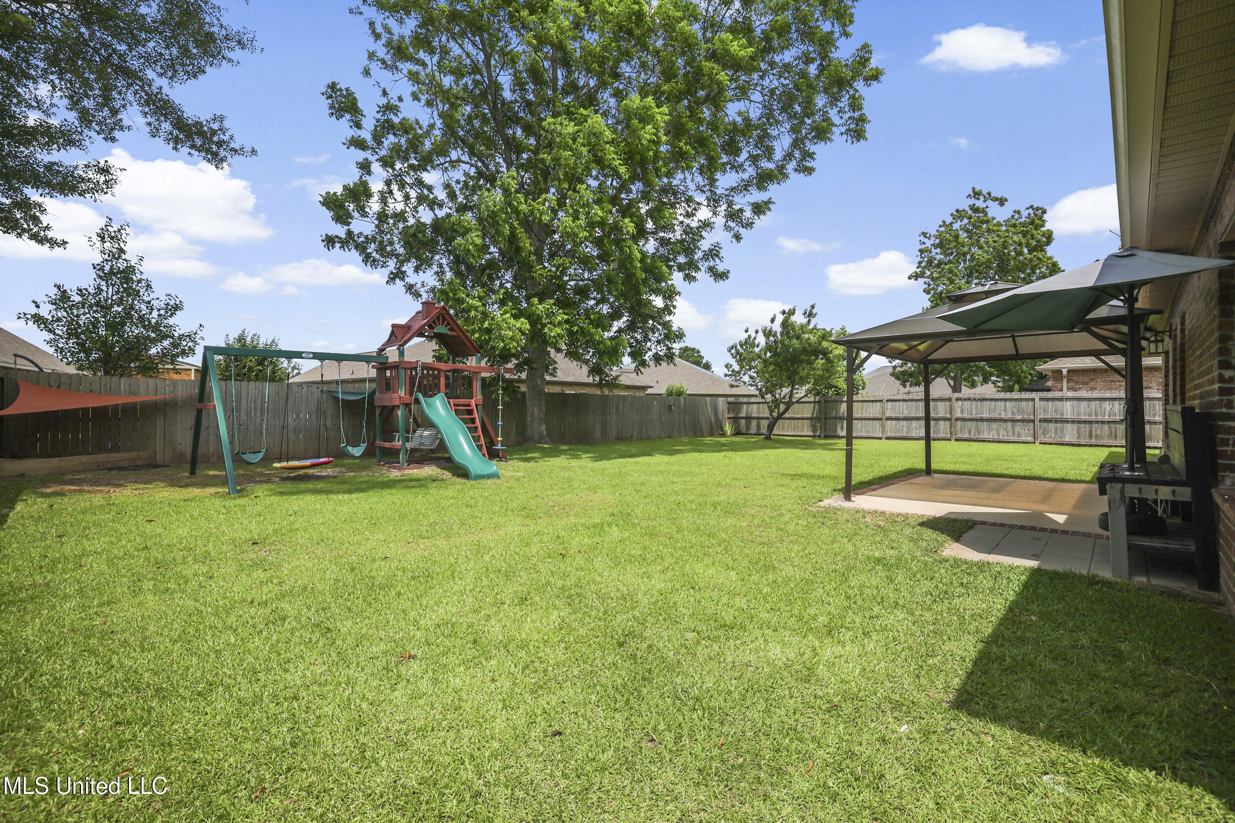 13111 Hawthorn Drive, Biloxi, Mississippi image 42