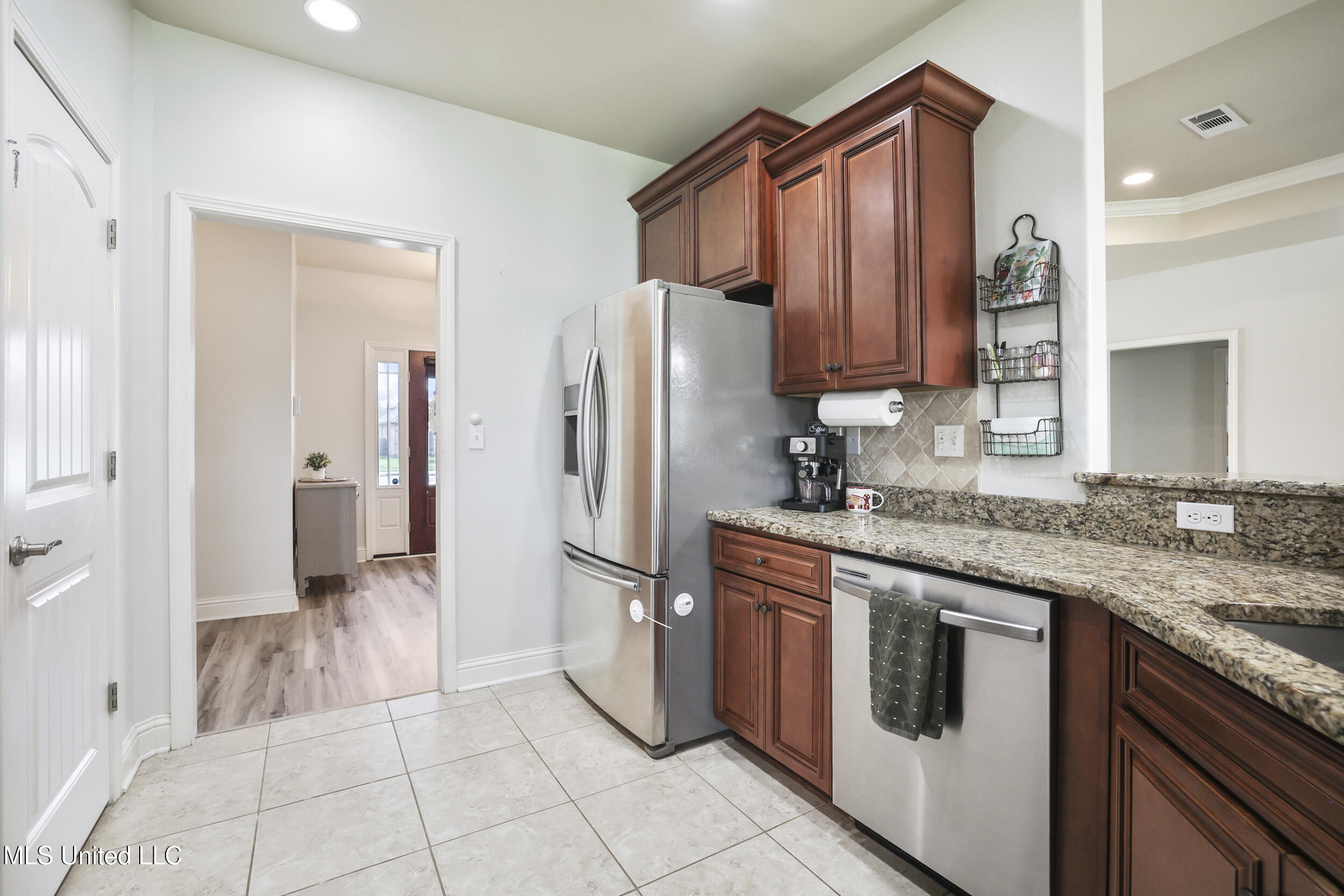 13111 Hawthorn Drive, Biloxi, Mississippi image 19