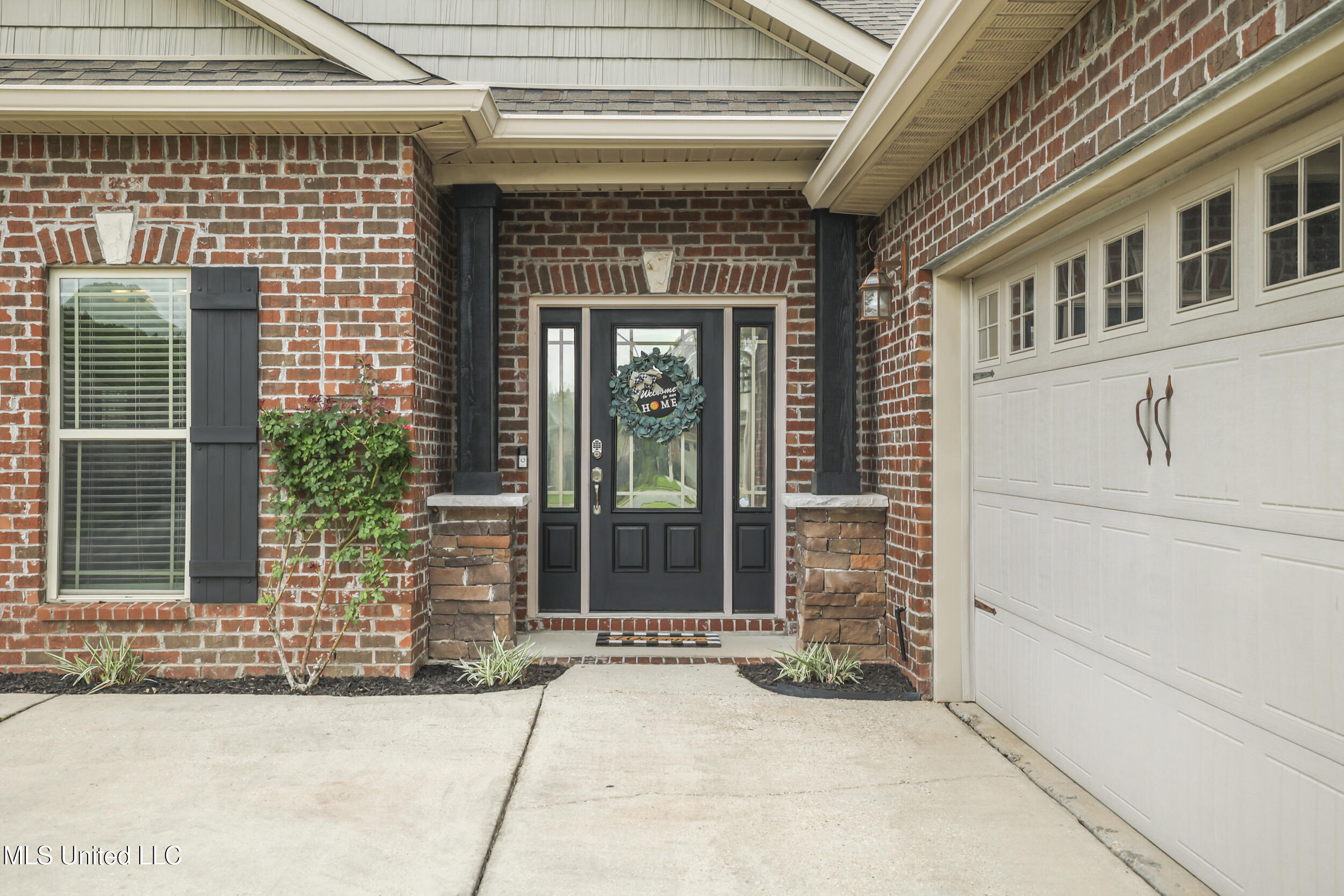 13111 Hawthorn Drive, Biloxi, Mississippi image 4