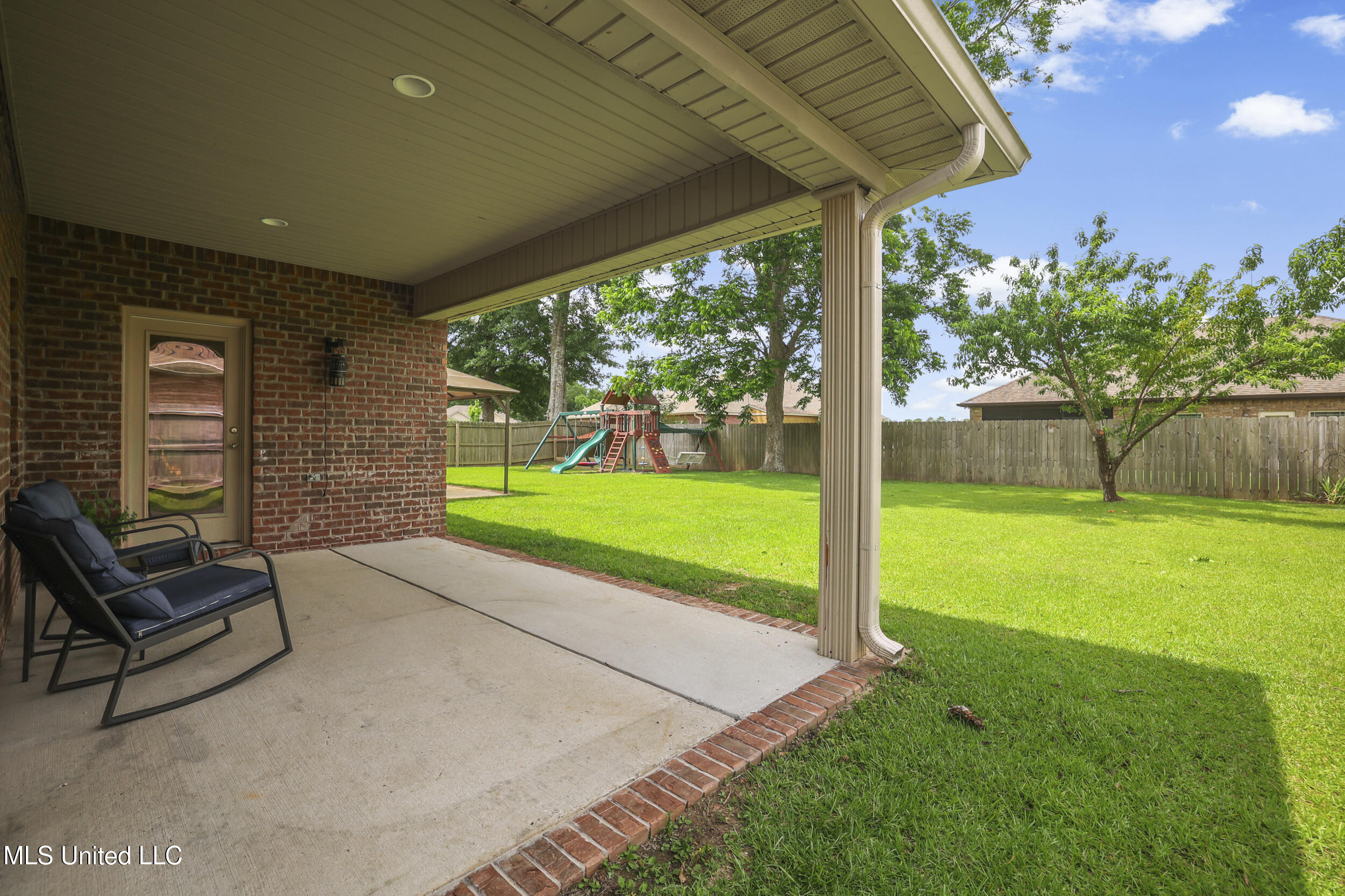 13111 Hawthorn Drive, Biloxi, Mississippi image 40