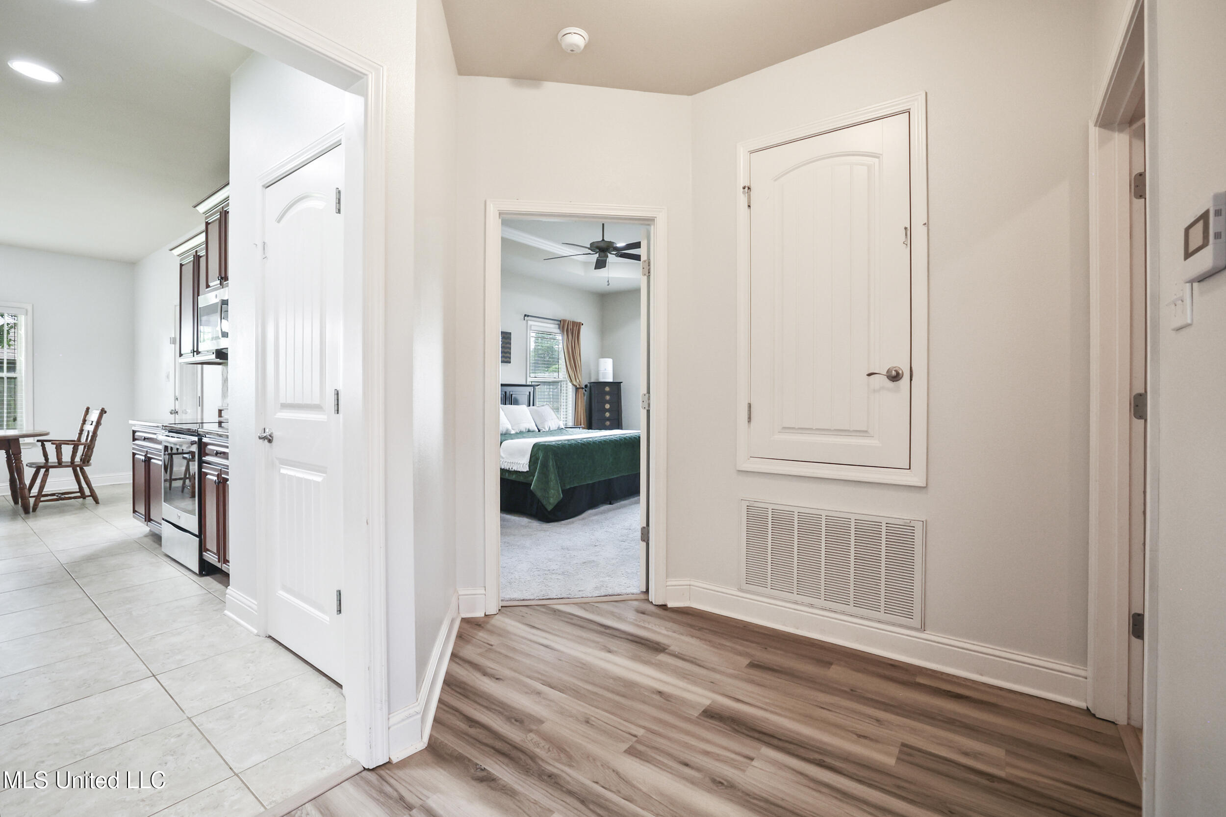 13111 Hawthorn Drive, Biloxi, Mississippi image 22
