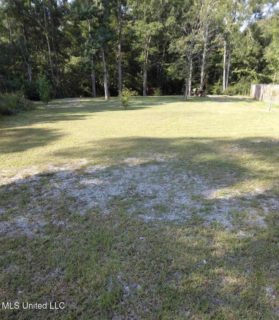 Meadowdale Drive, Gautier, Mississippi image 5
