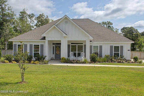 Homes For Sale - 19194 Harrington Circle<br/> Biloxi, MS 39532