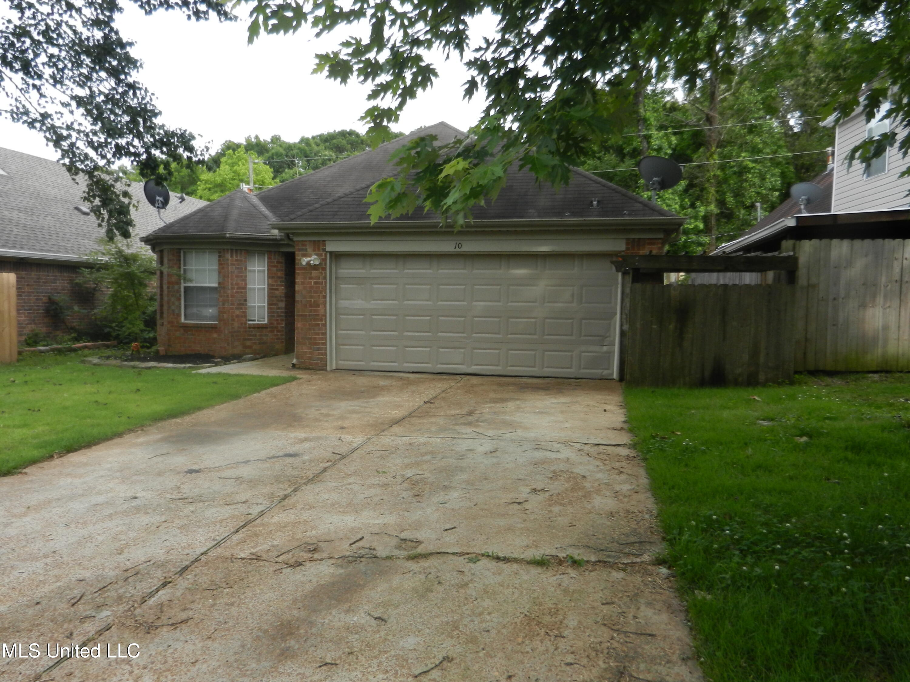 1070 Wilson Ridge Ridge, Lake Cormorant, Mississippi image 2