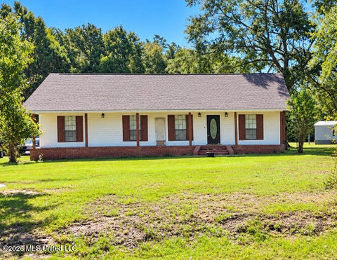 Homes For Sale - 44 Carroll Street<br/> Carson, MS 39427