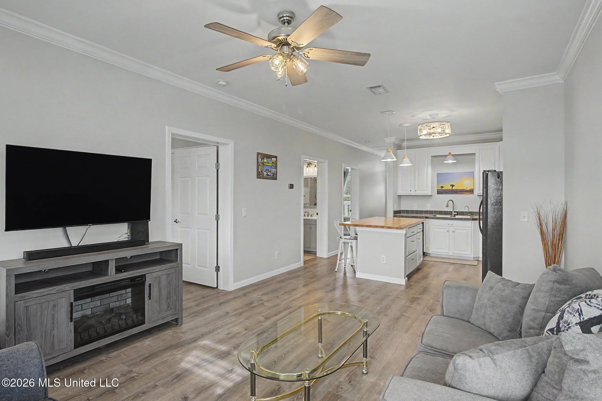 1515 E Beach Boulevard