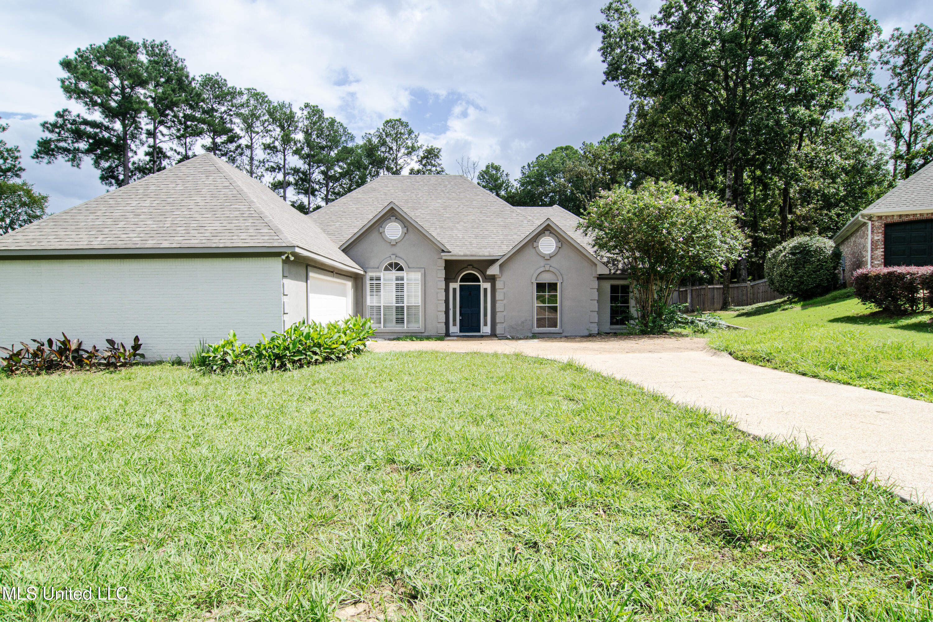 269 Woodland Brook Drive, Madison, Mississippi image 2