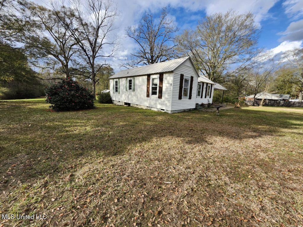 1135 Harrison Drive, McComb, Mississippi image 1