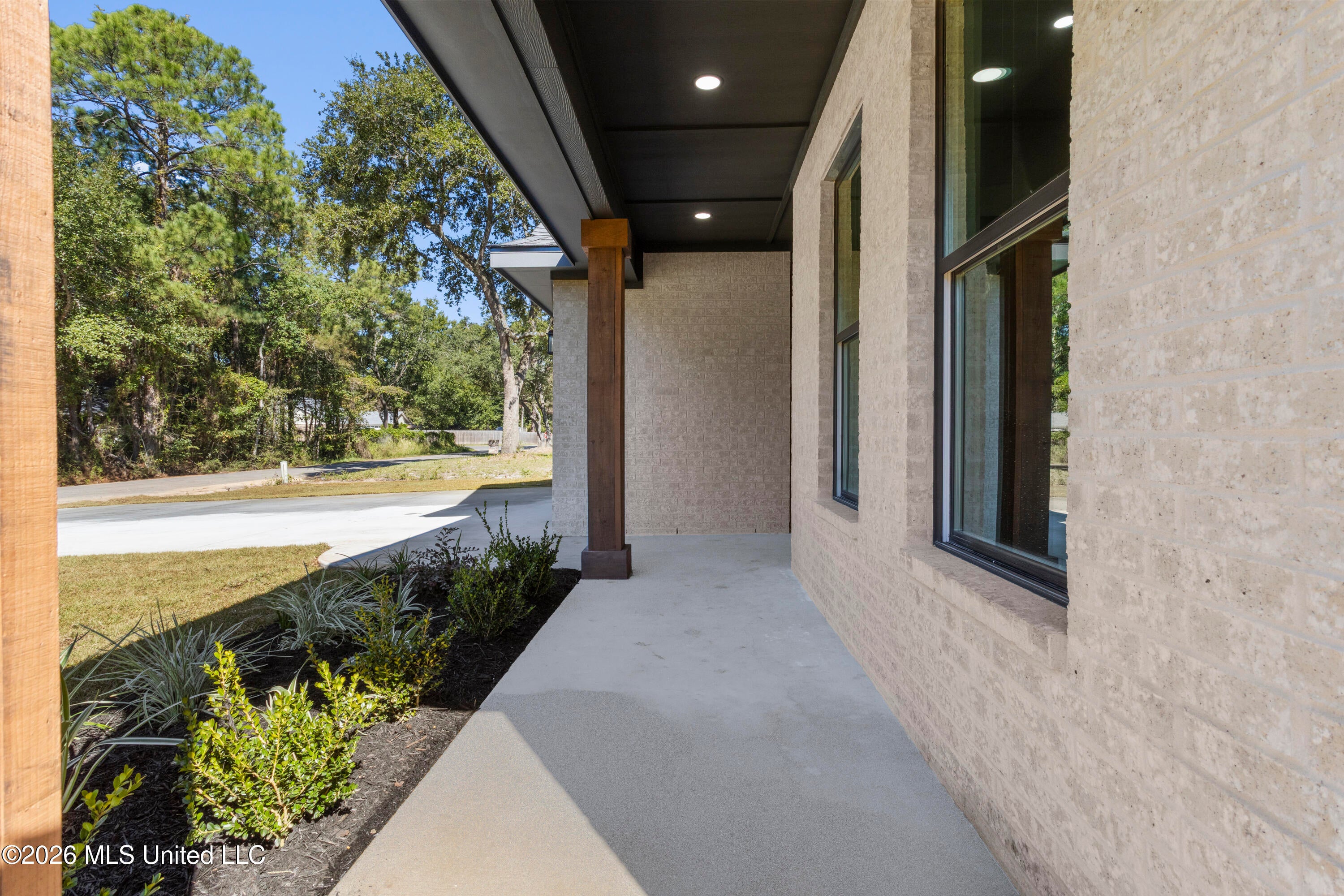 1616 Deer Street