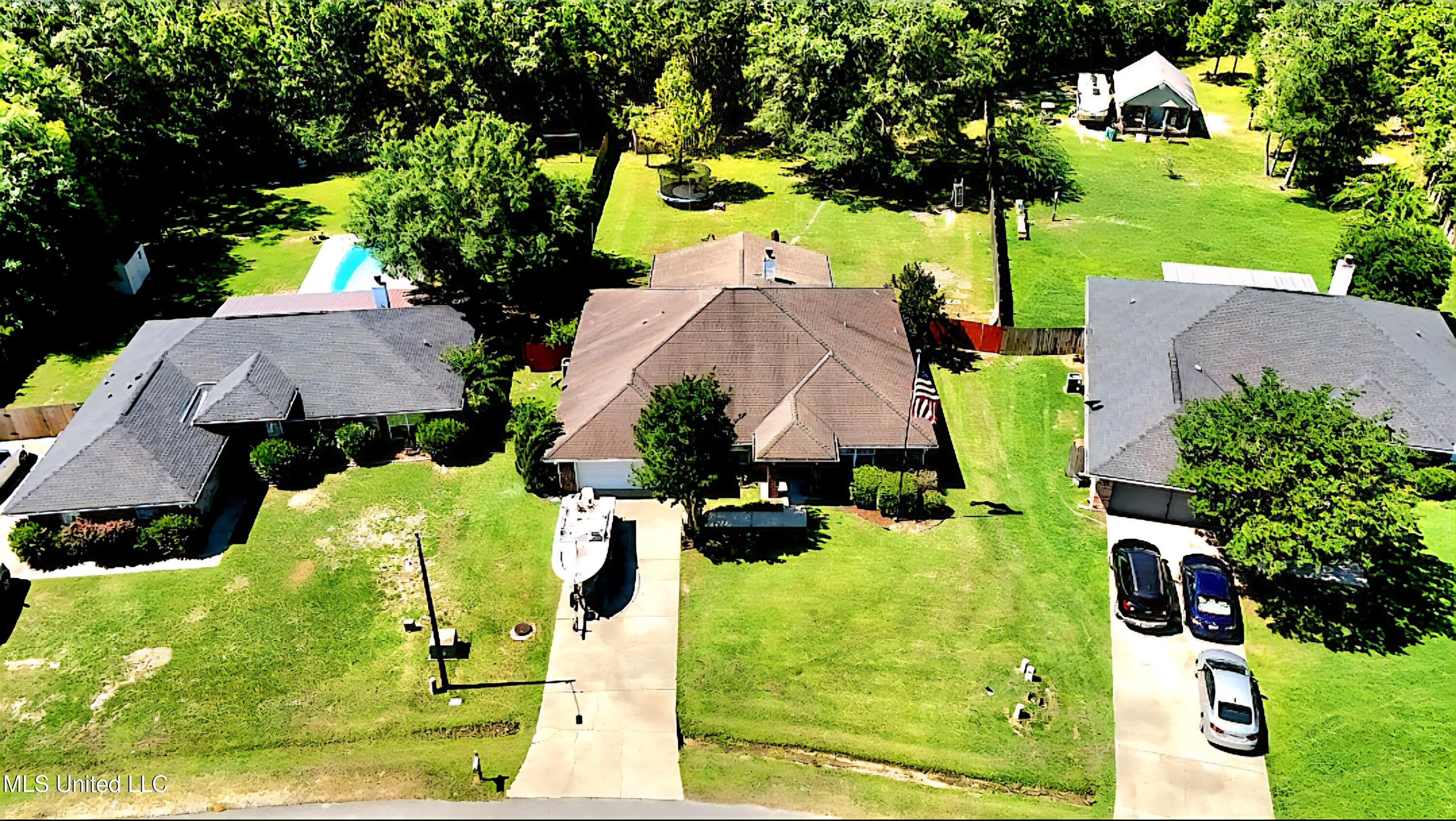 11295 Peyton Drive, Gulfport, Mississippi image 3