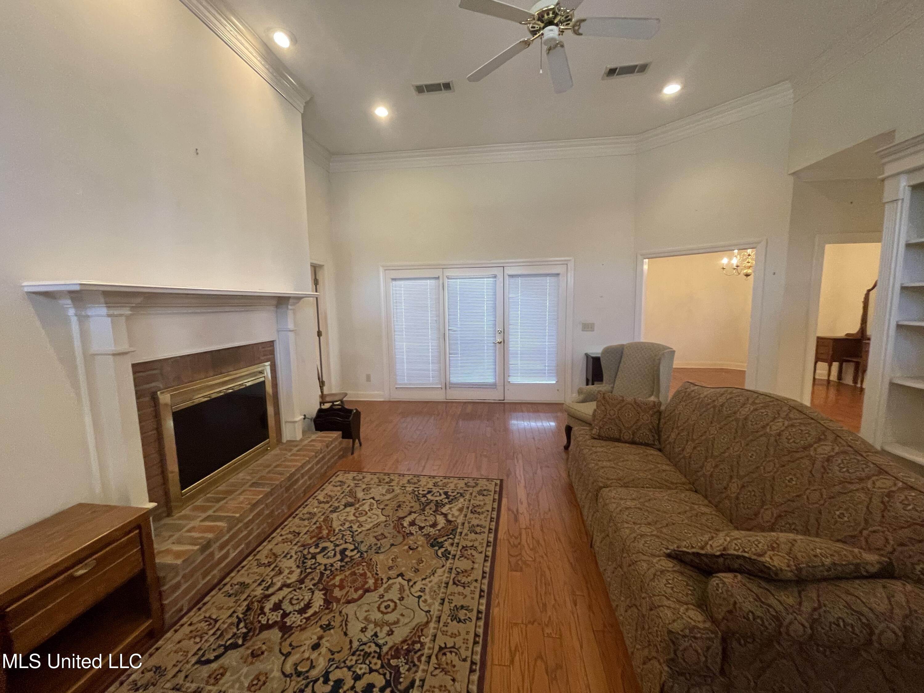 712 Oak Trail, Canton, Mississippi image 3