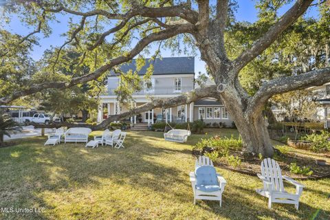 Homes For Sale - 600 N Beach Boulevard<br/> Hancock County, Bay Saint Louis, MS 39520