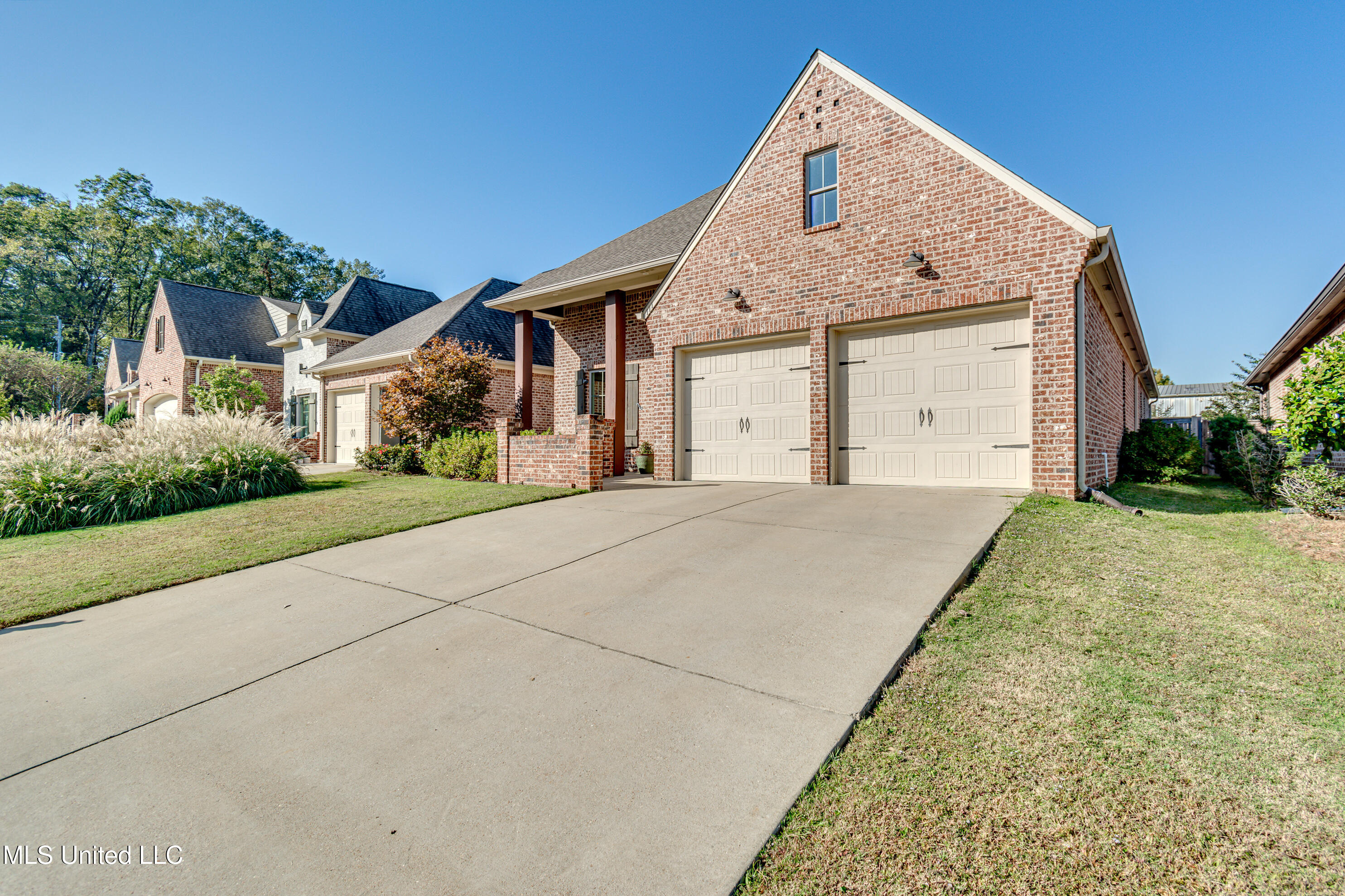 111 Bleu Drive, Ridgeland, Mississippi image 2