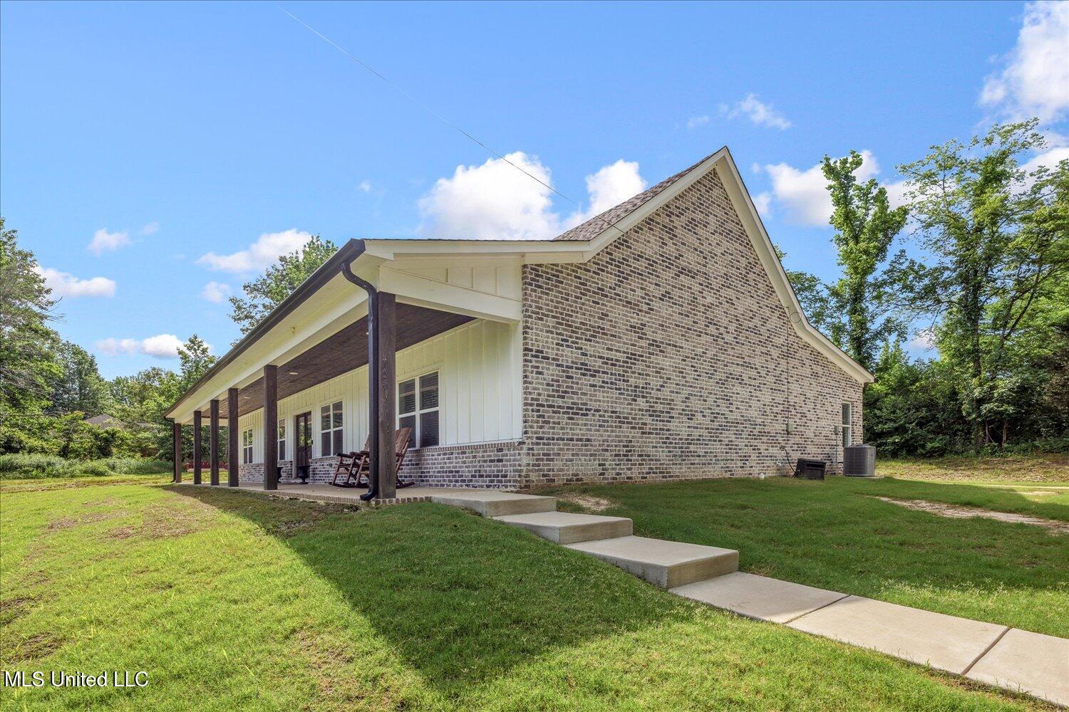 335 Aaron Road, Sarah, Mississippi image 1