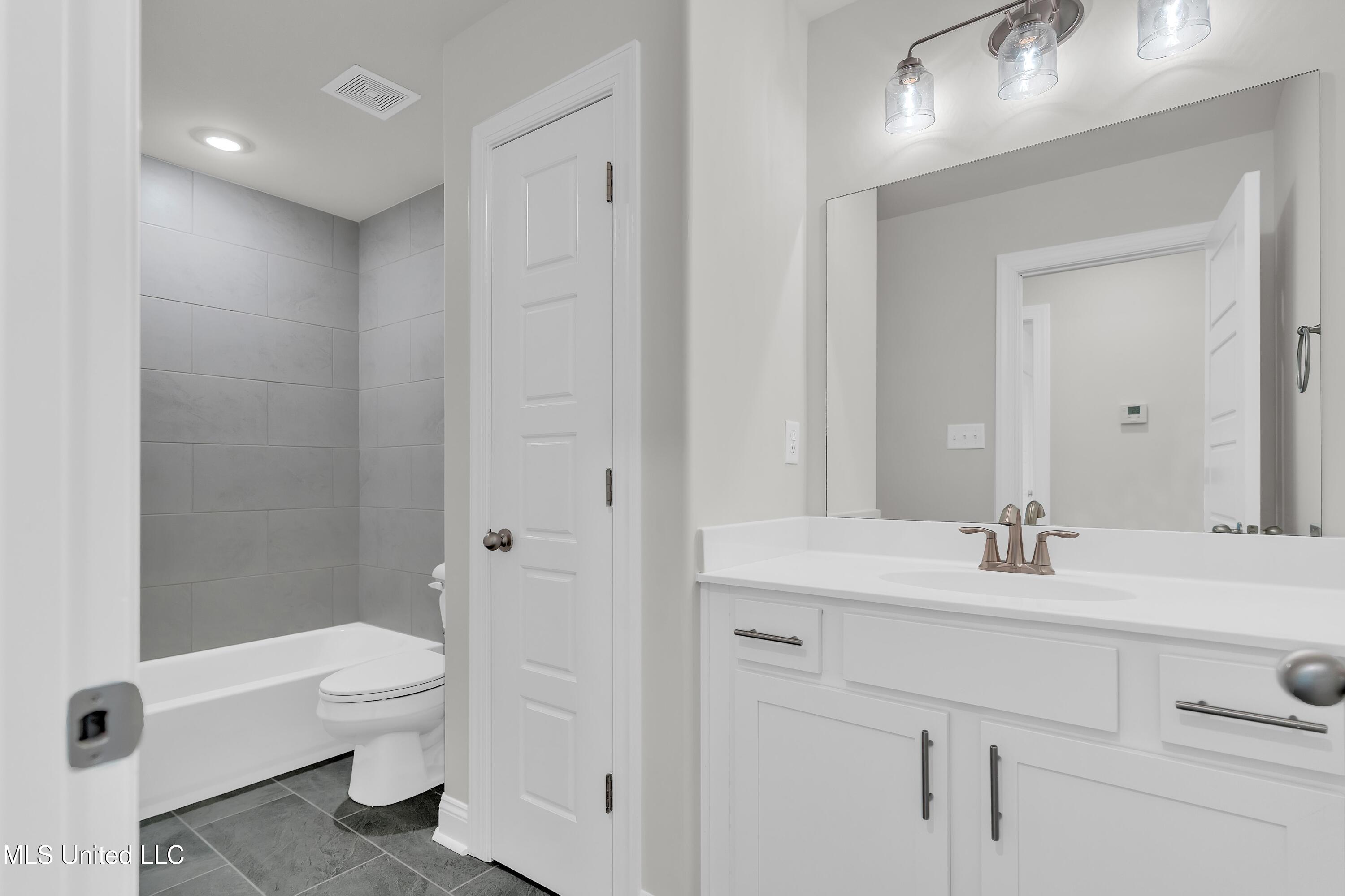 10262 March Meadows Way Way, Olive Branch, Mississippi image 18