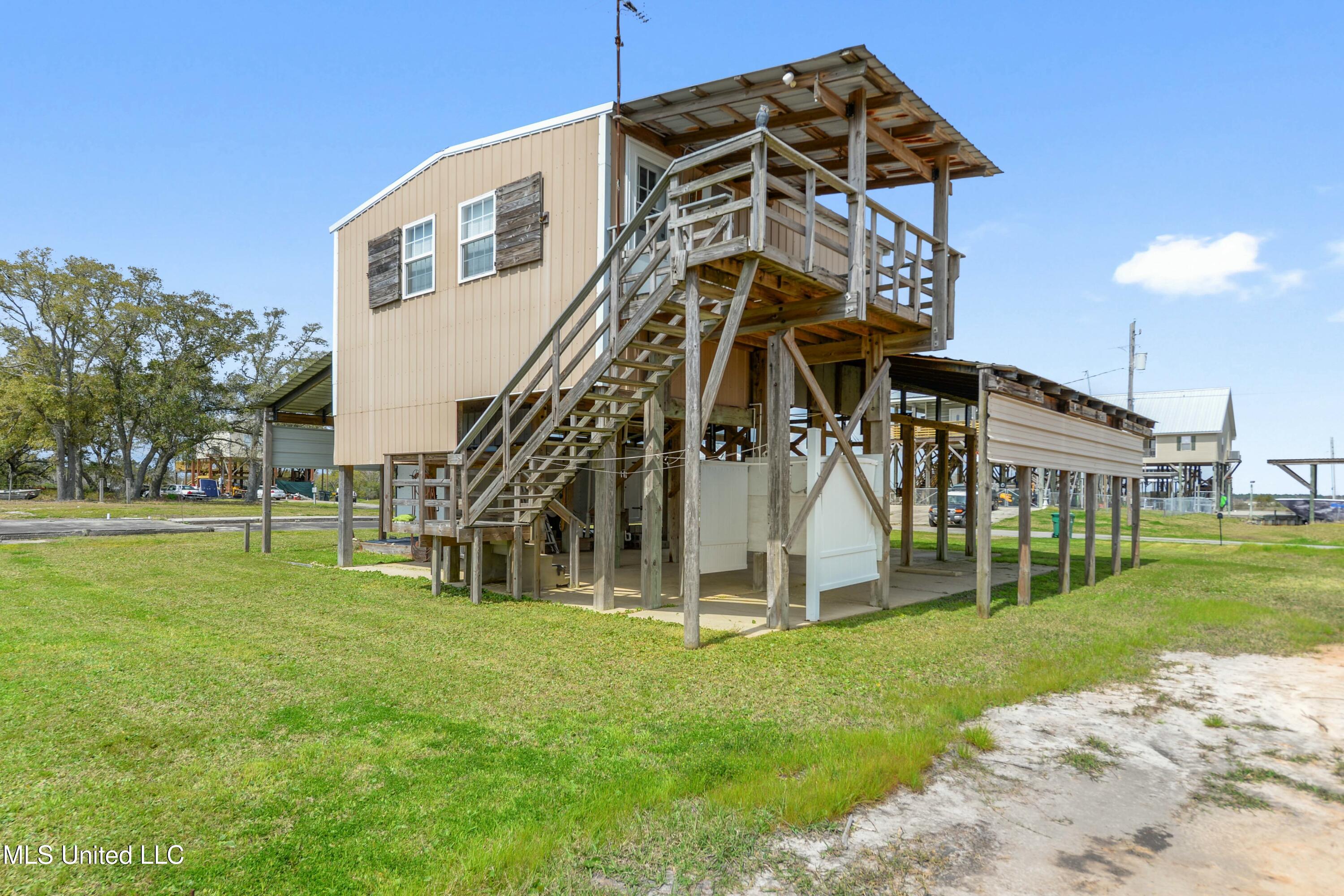 10099 W Park Road, Bay Saint Louis, Mississippi image 3