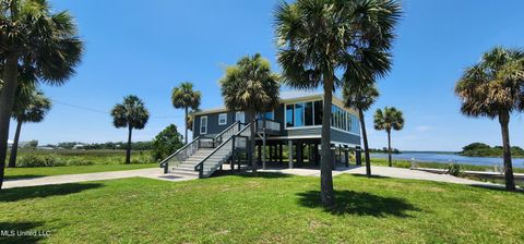 Single Family Residence in Biloxi MS 10065 River Drive.jpg