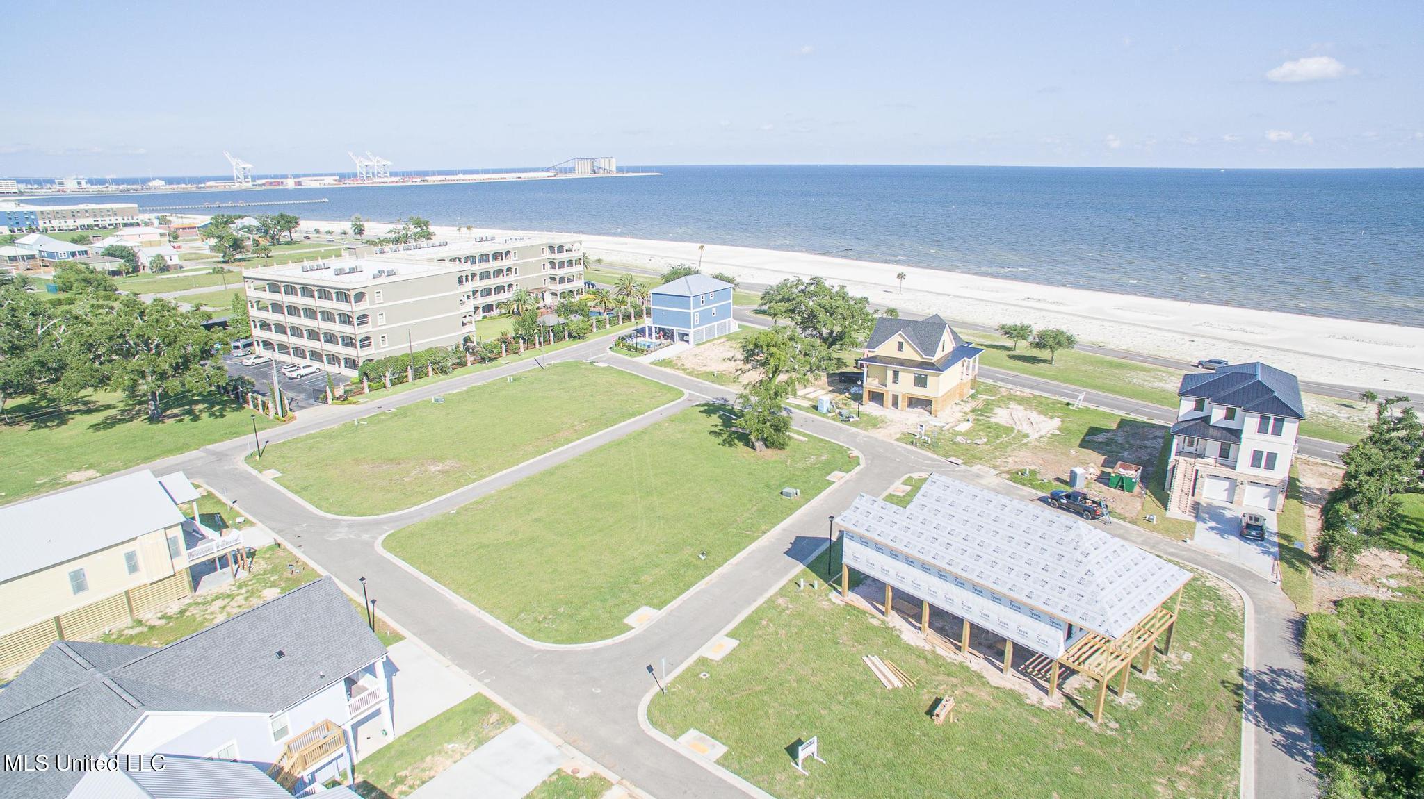 541 Fournier Avenue, Gulfport, Mississippi image 9