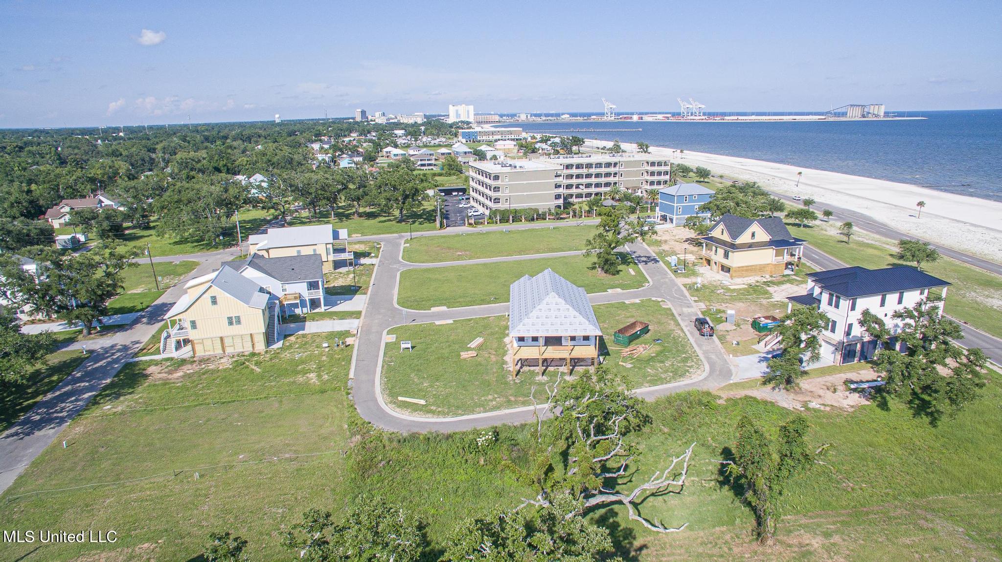 541 Fournier Avenue, Gulfport, Mississippi image 4